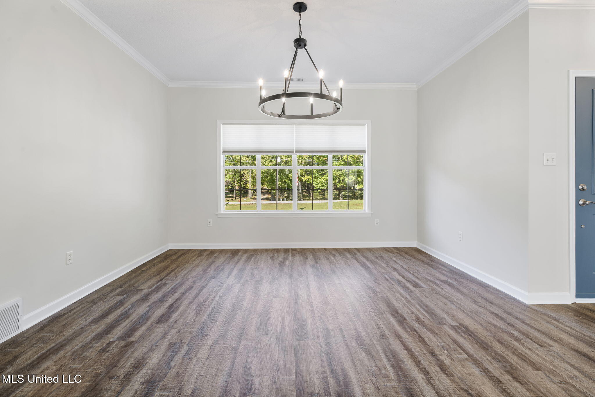 2095 Tall Tree Drive Property Photo 8