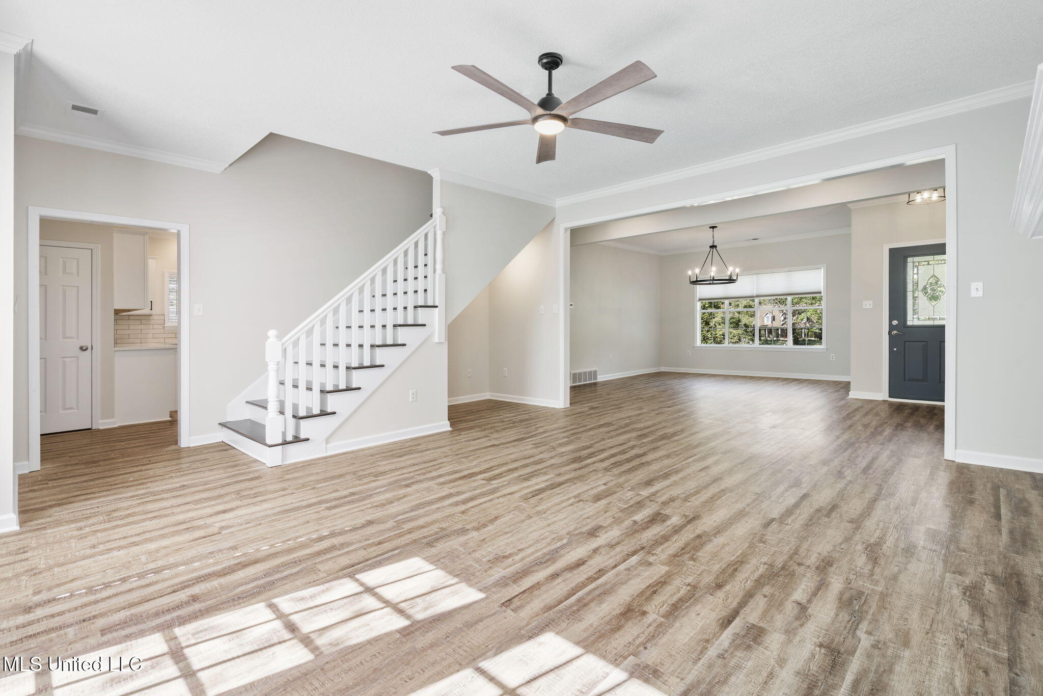 2095 Tall Tree Drive Property Photo 10