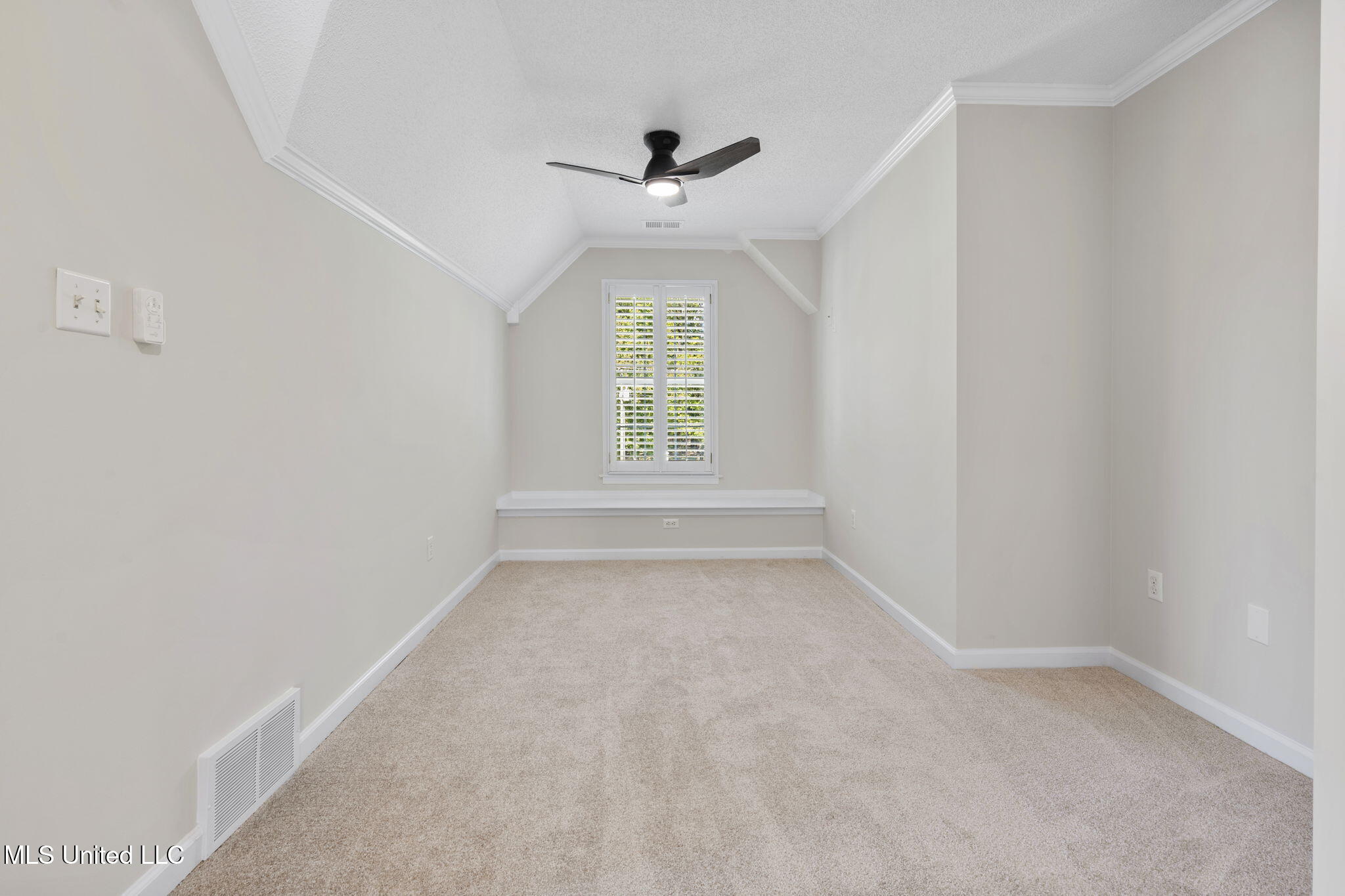 2095 Tall Tree Drive Property Photo 21