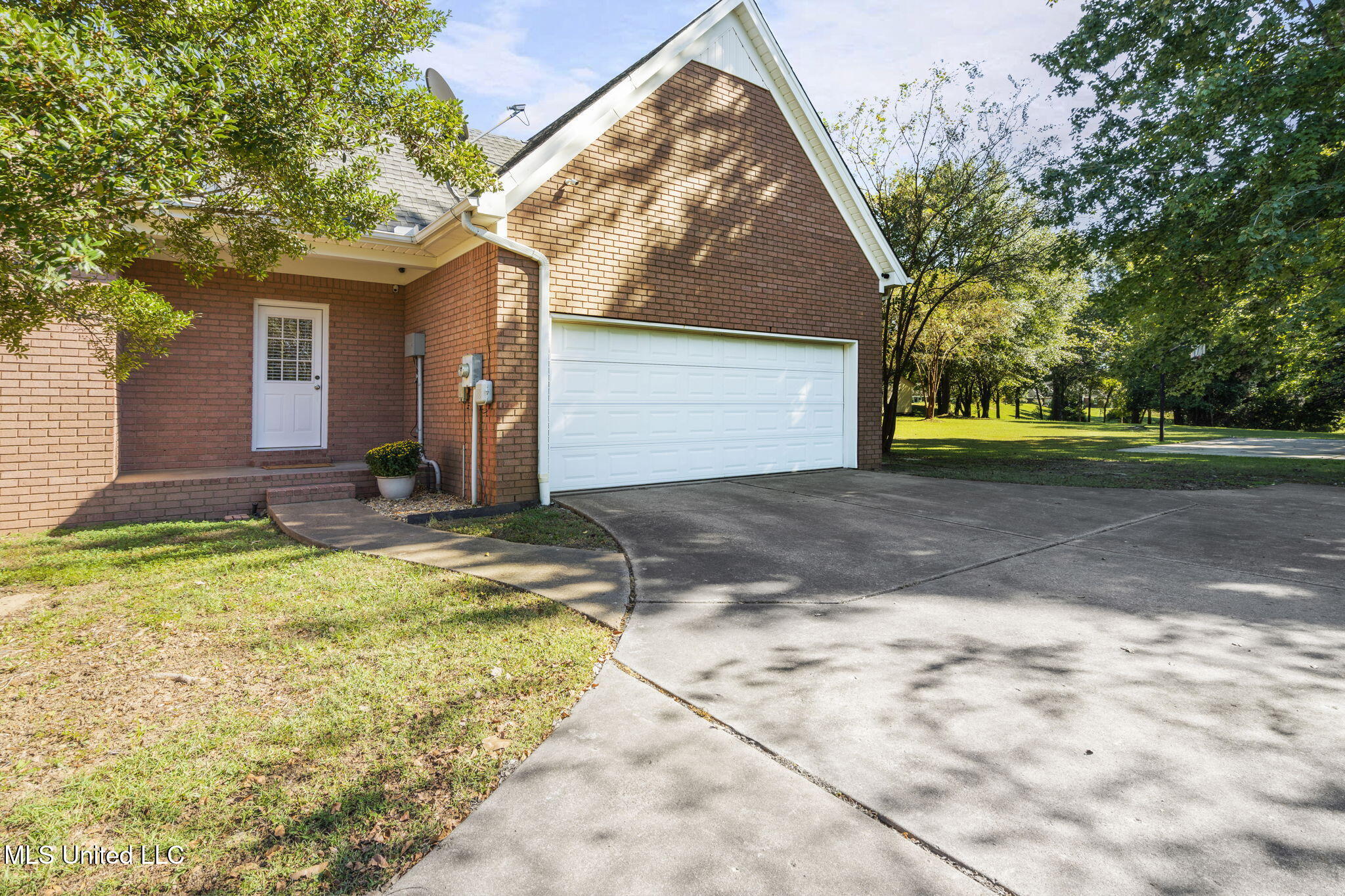 2095 Tall Tree Drive Property Photo 35