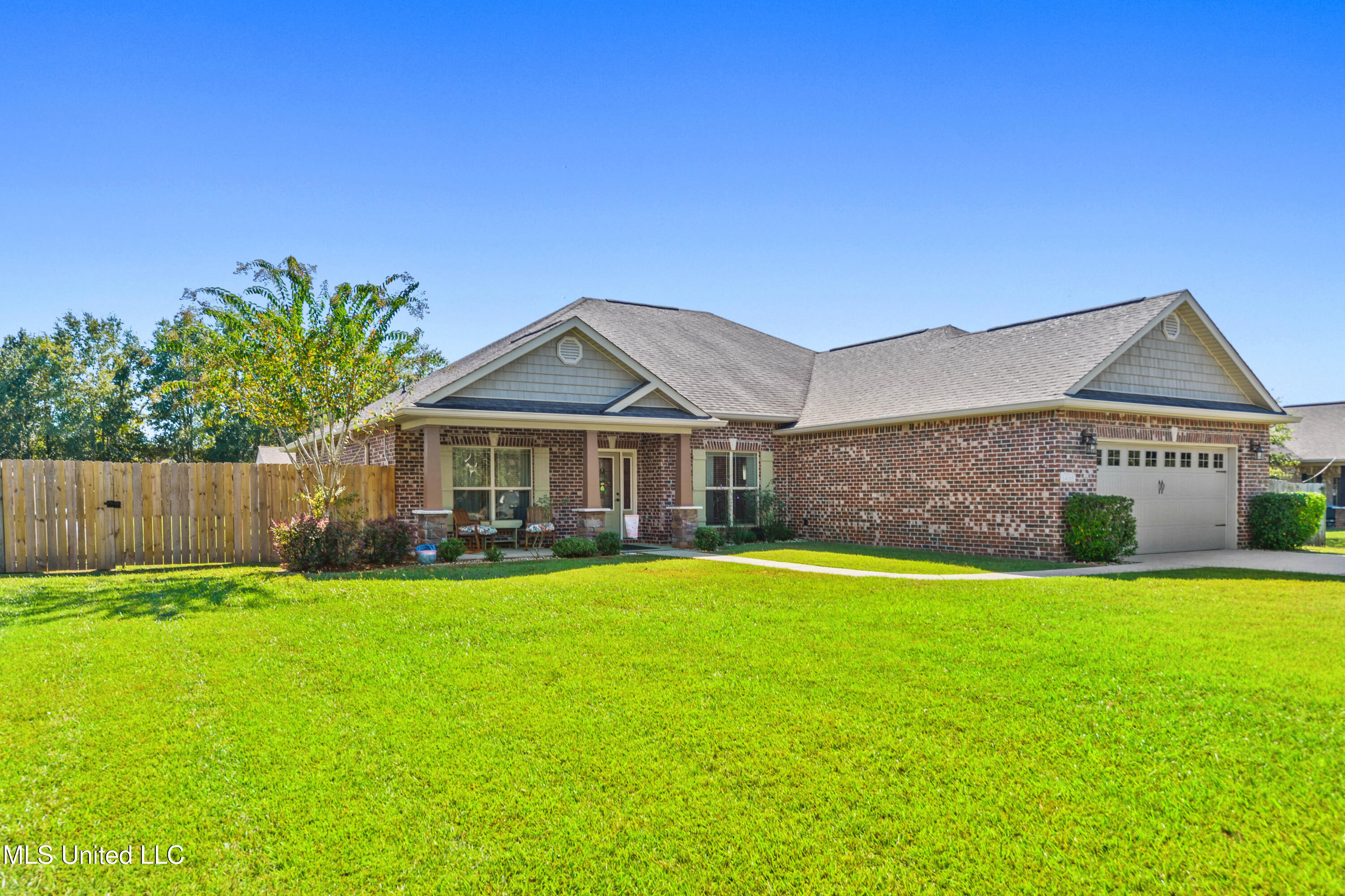 14105 Glendale Road Property Photo 2