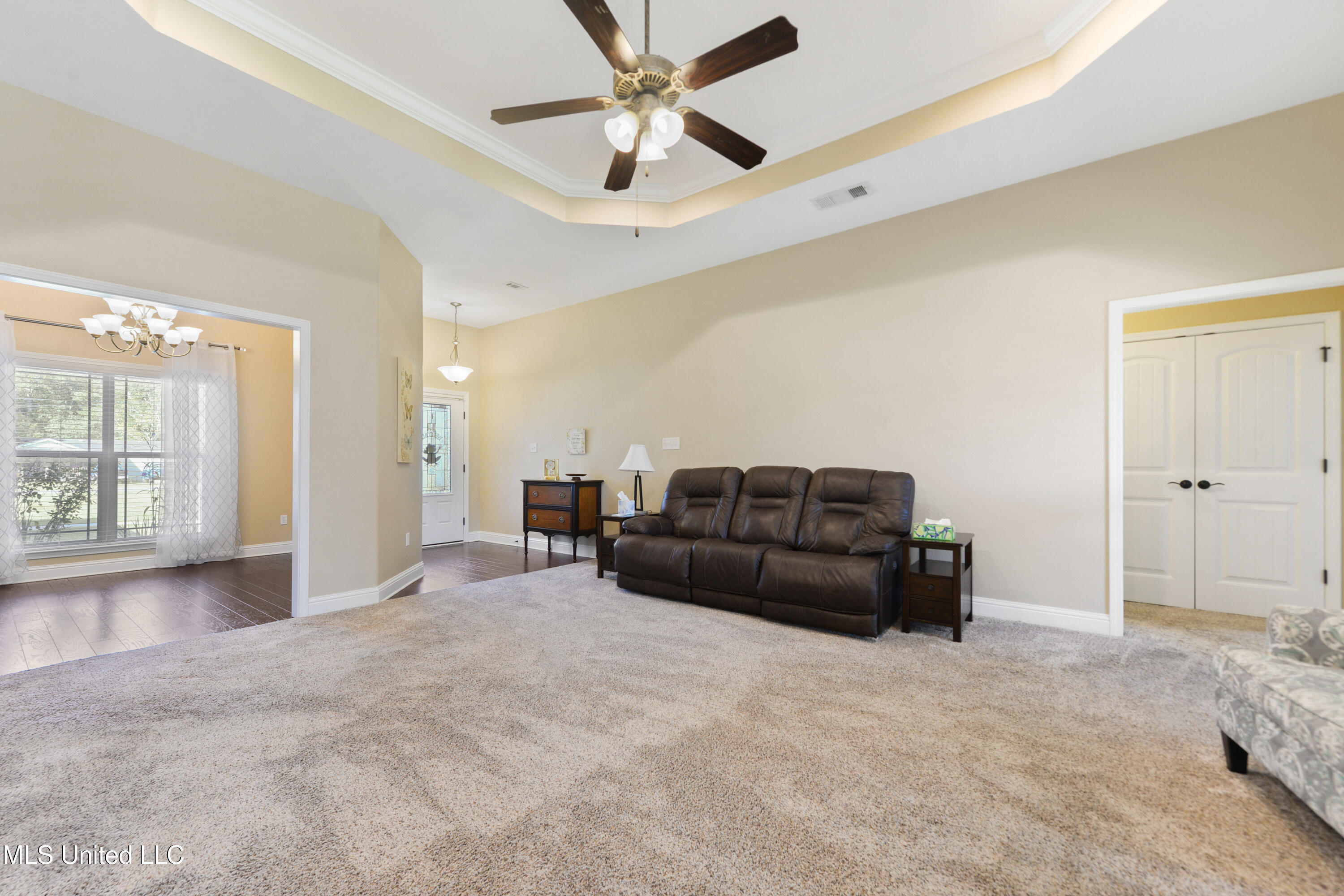 14105 Glendale Road Property Photo 6