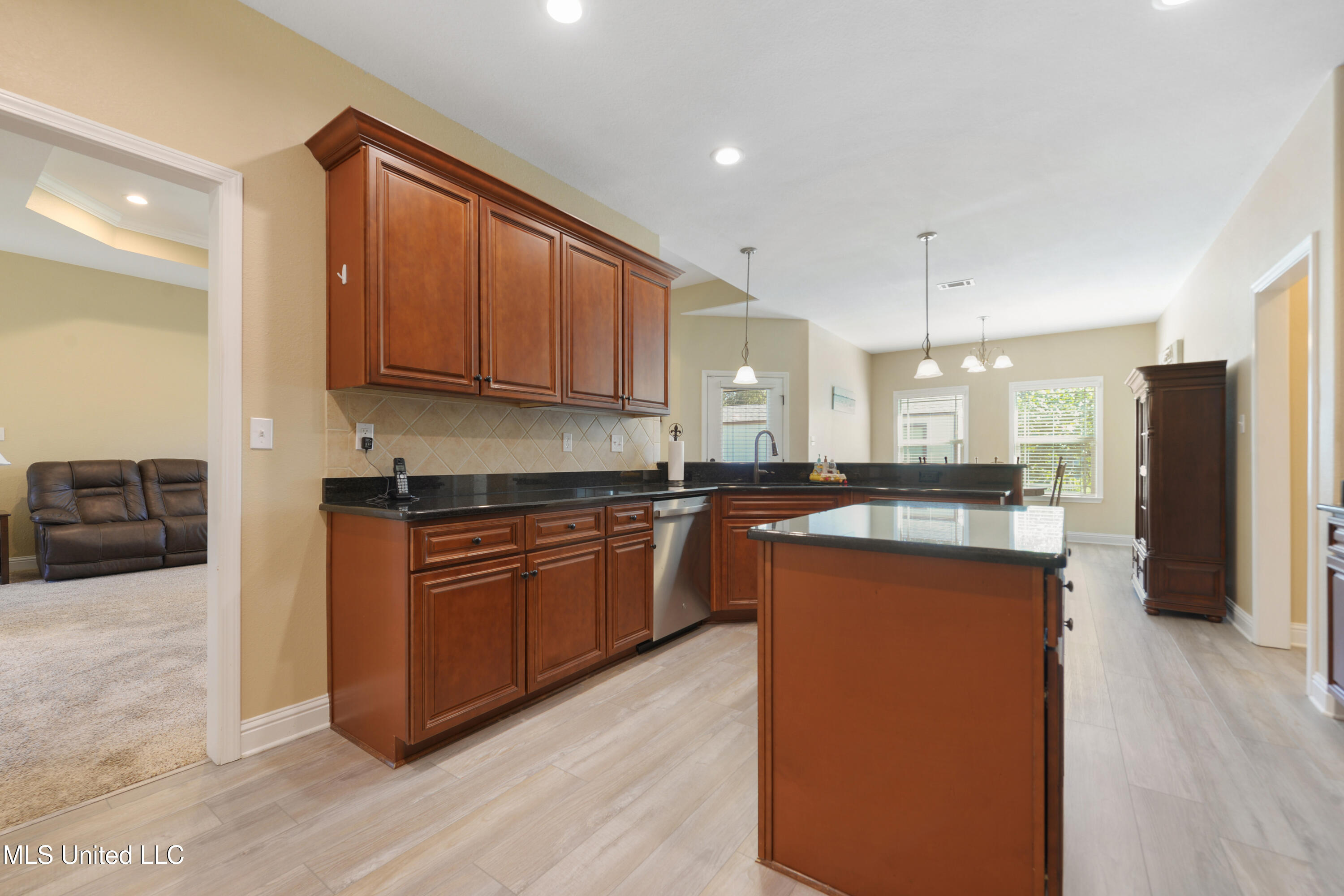 14105 Glendale Road Property Photo 10