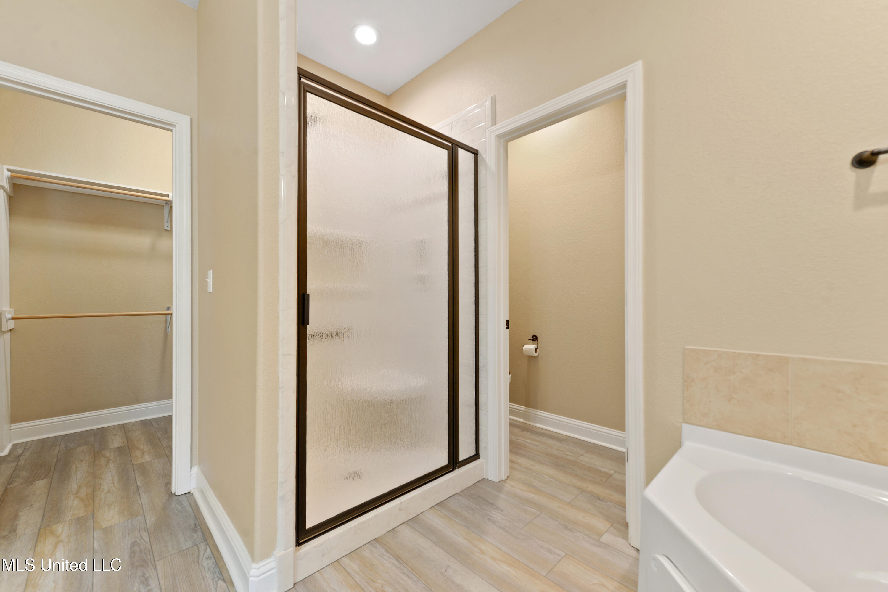 14105 Glendale Road Property Photo 17