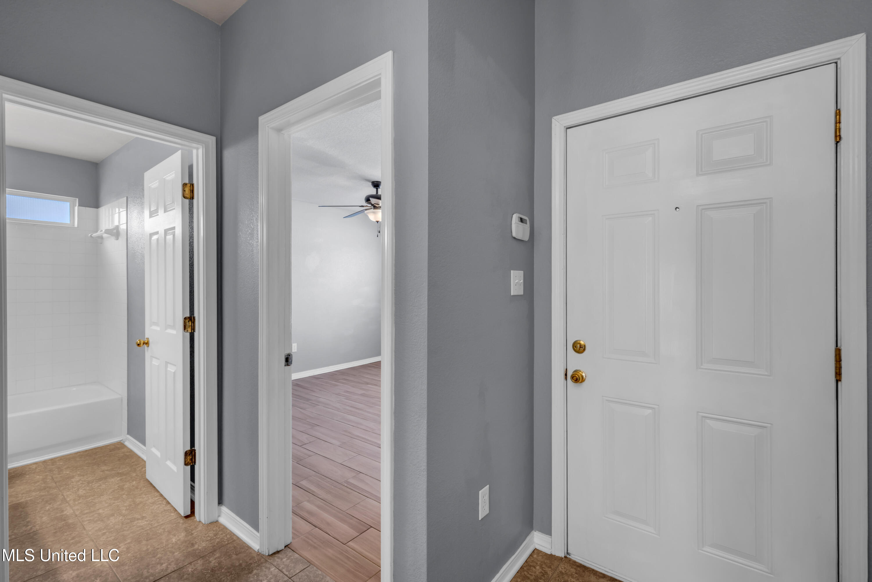 16371 Lancaster Cove Property Photo 3