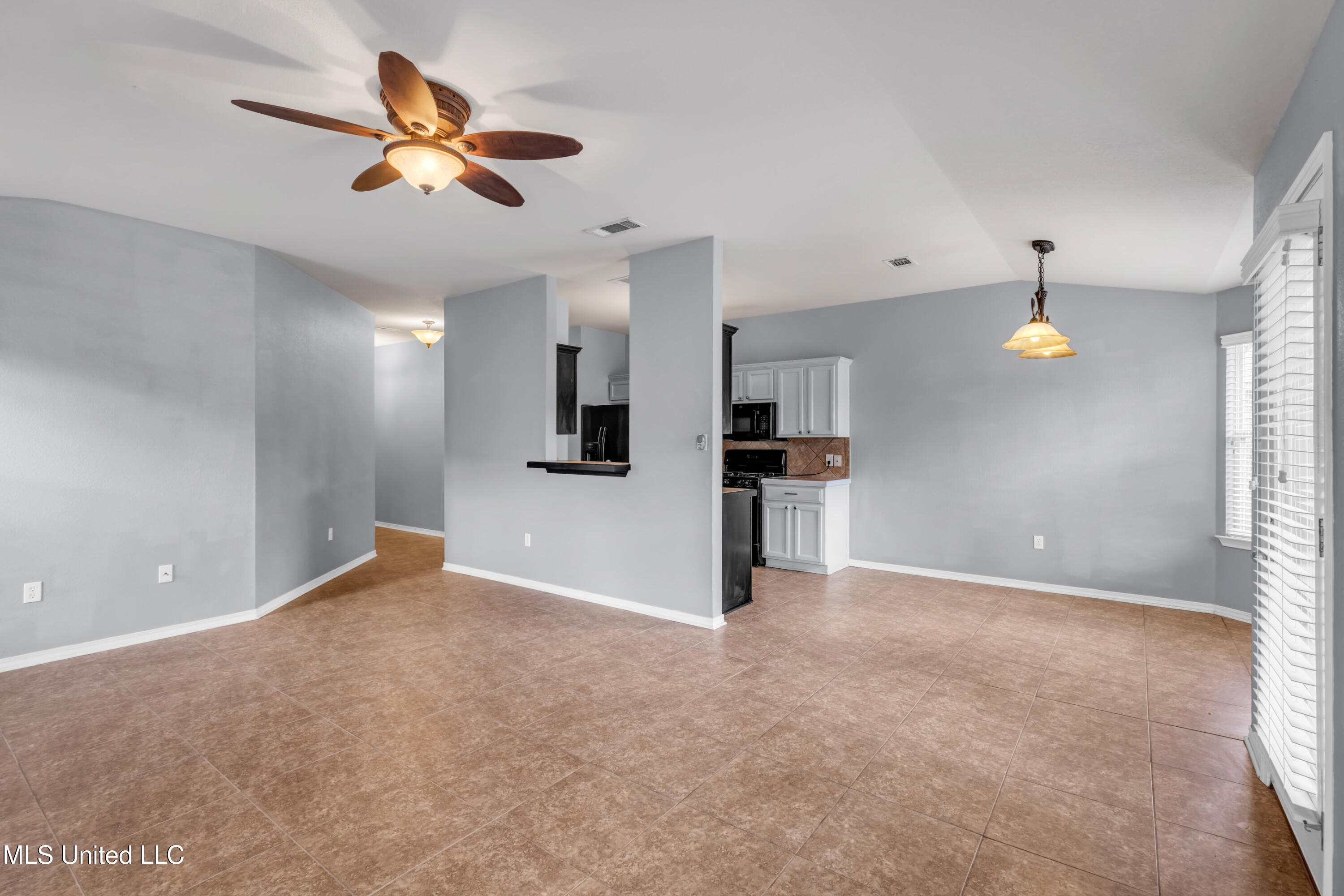 16371 Lancaster Cove Property Photo 7