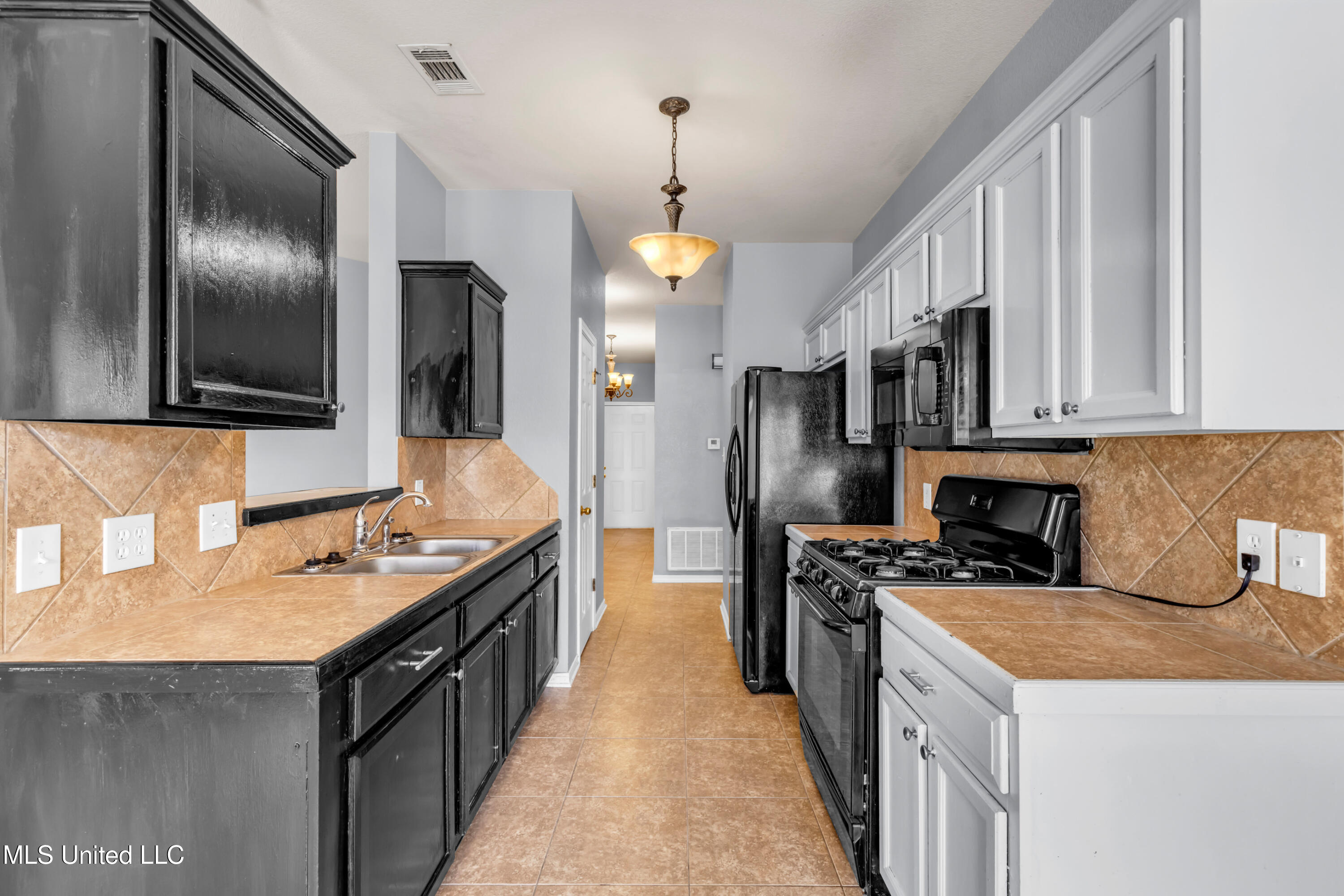 16371 Lancaster Cove Property Photo 10