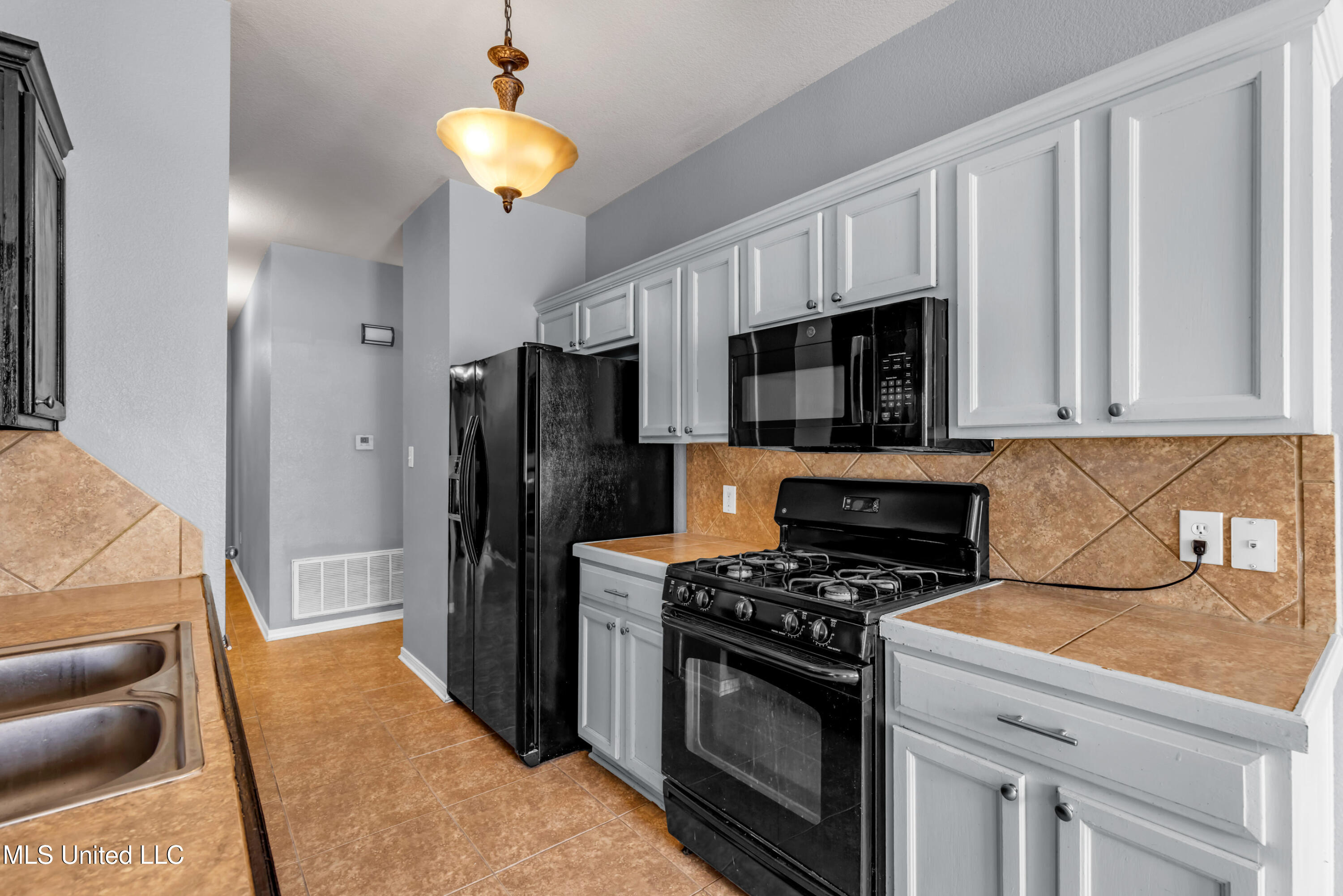 16371 Lancaster Cove Property Photo 12