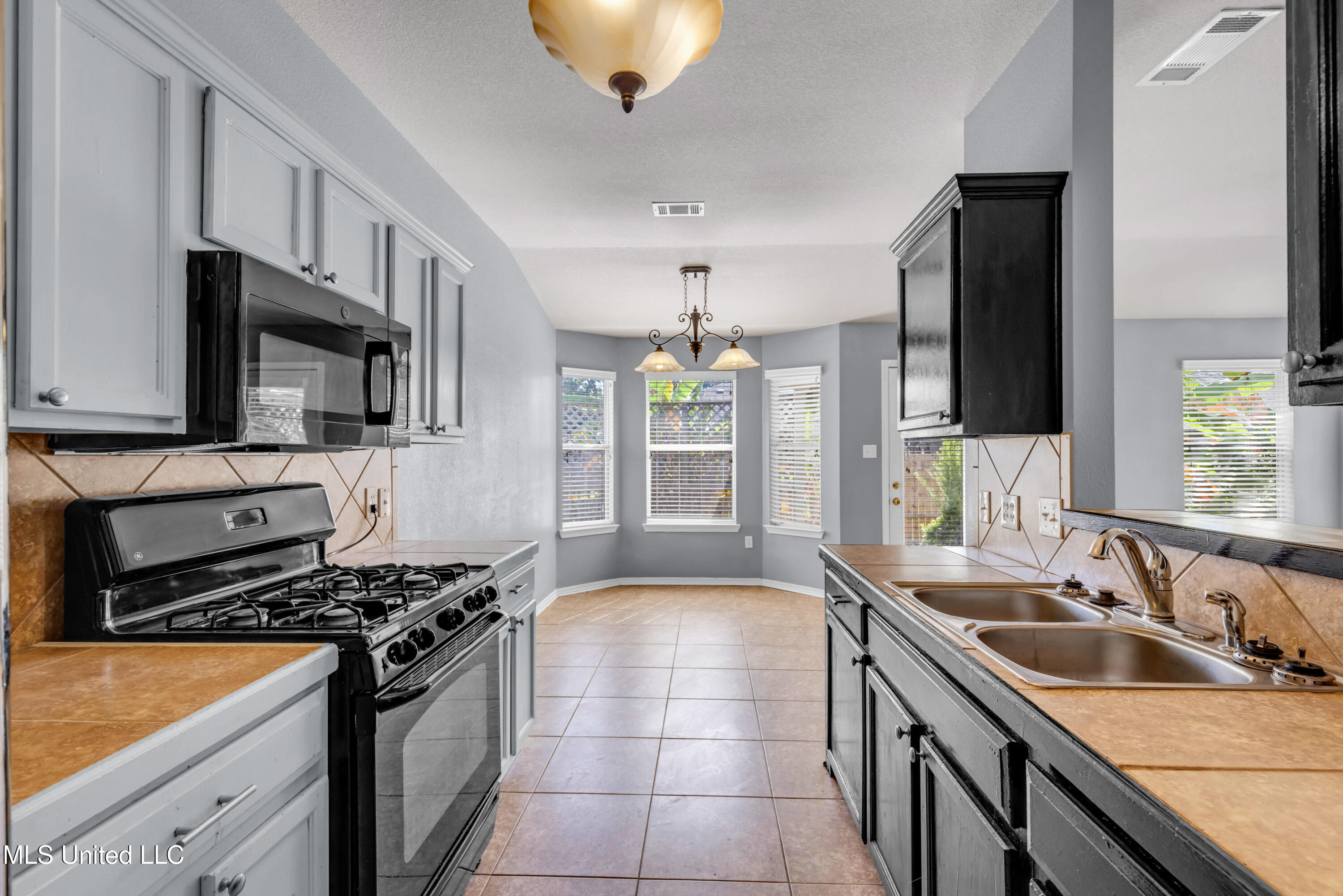 16371 Lancaster Cove Property Photo 13