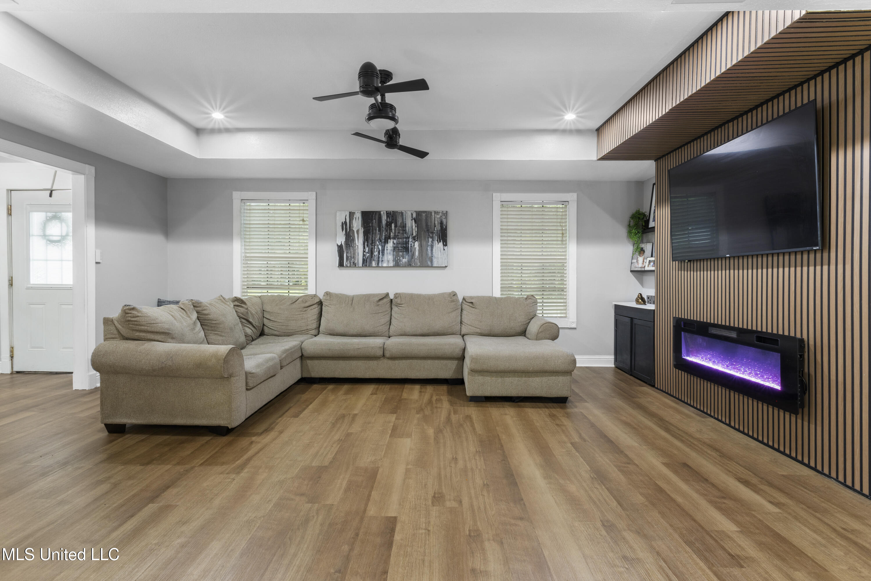 1501 Willowbend Drive Property Photo 5