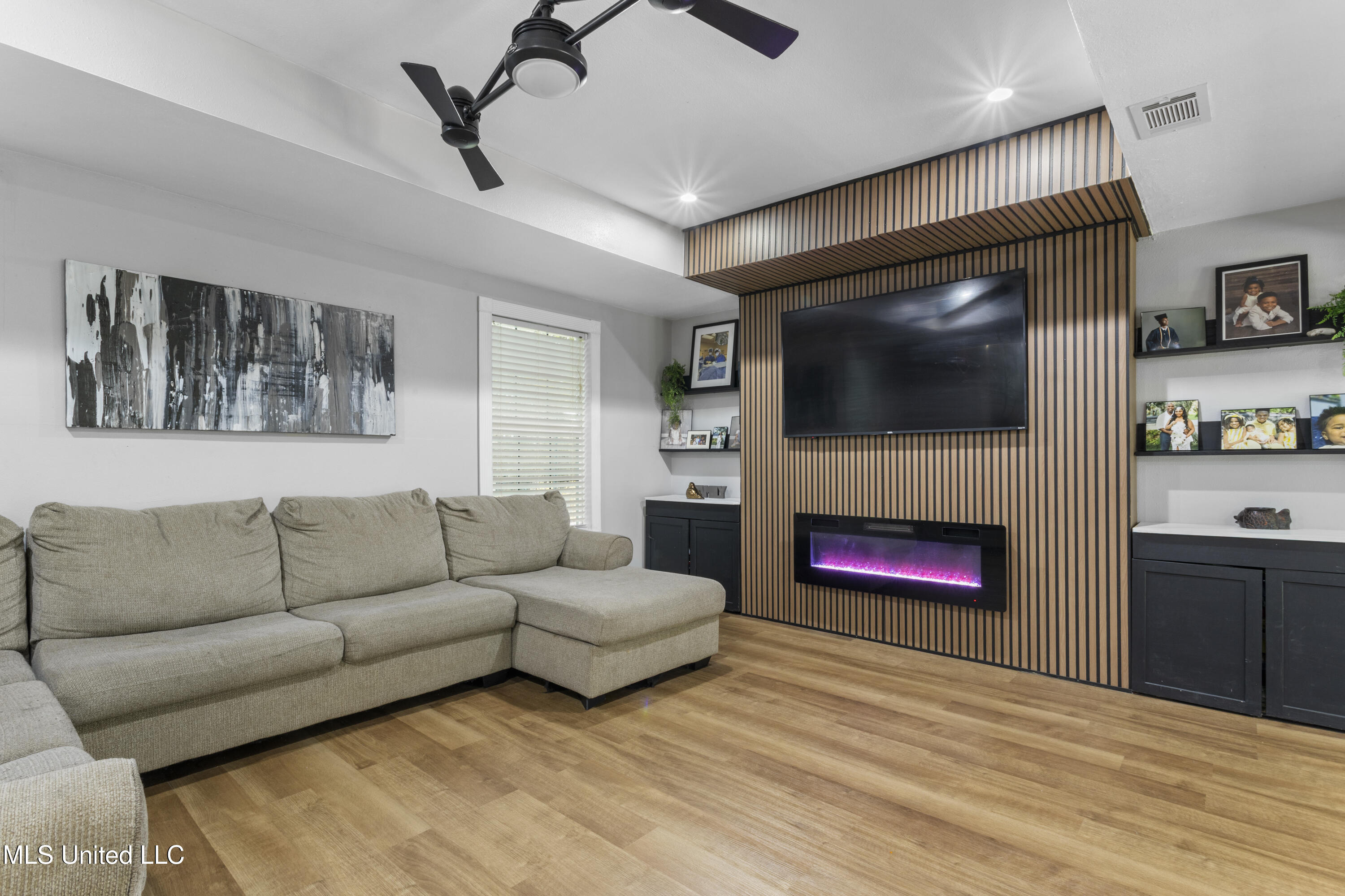 1501 Willowbend Drive Property Photo 7