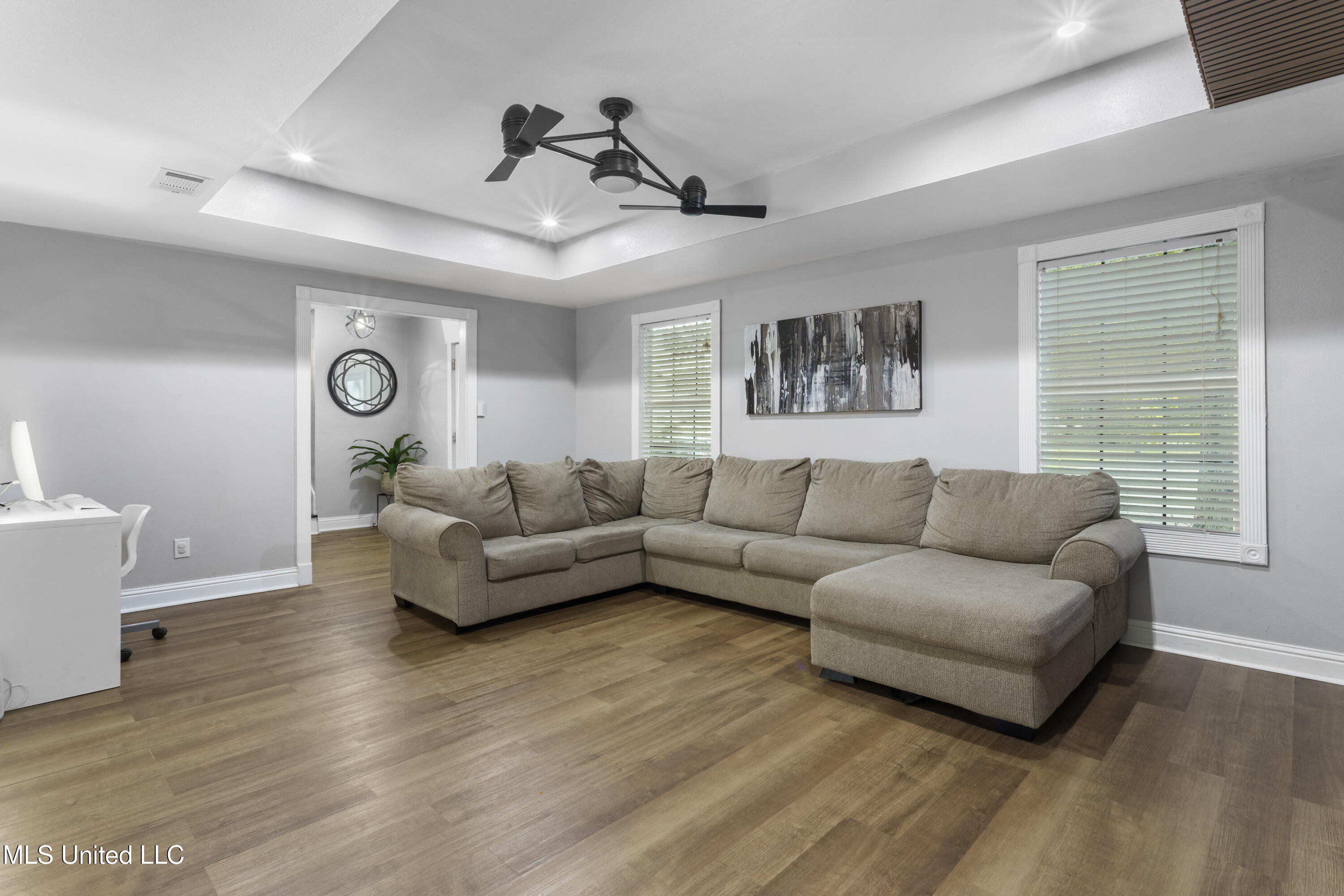 1501 Willowbend Drive Property Photo 8