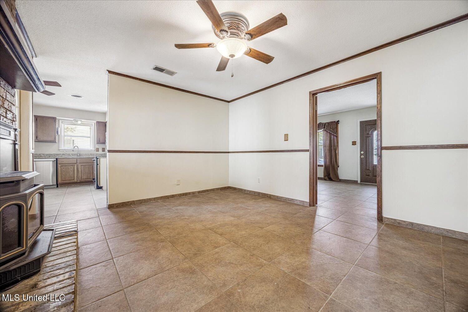 1776 Brown Cove Property Photo 8