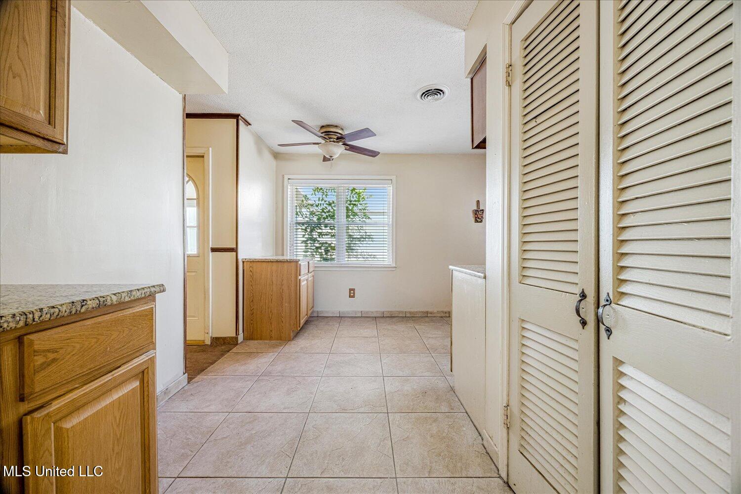 1776 Brown Cove Property Photo 12