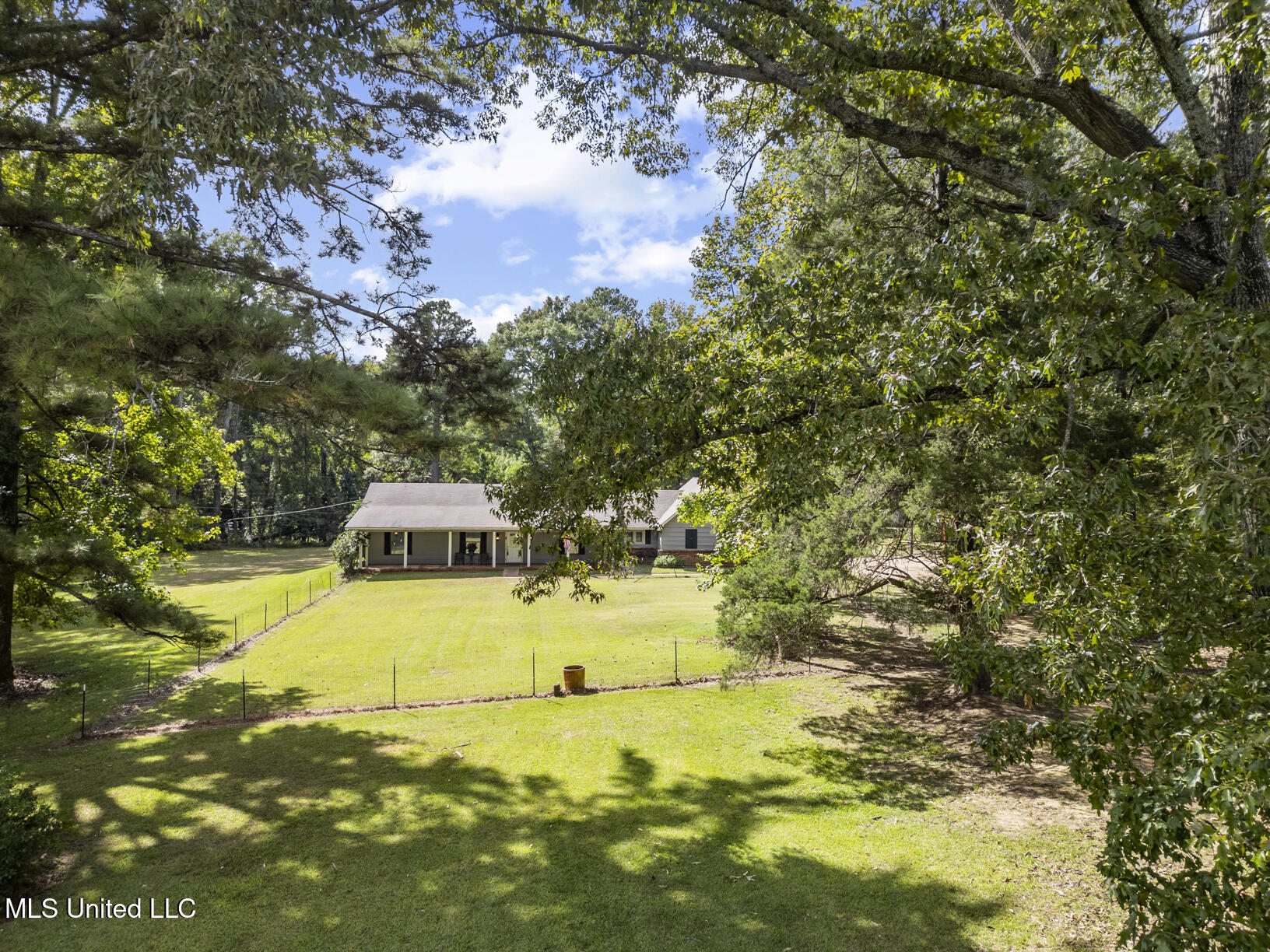 18899 Midway Road Property Photo 1