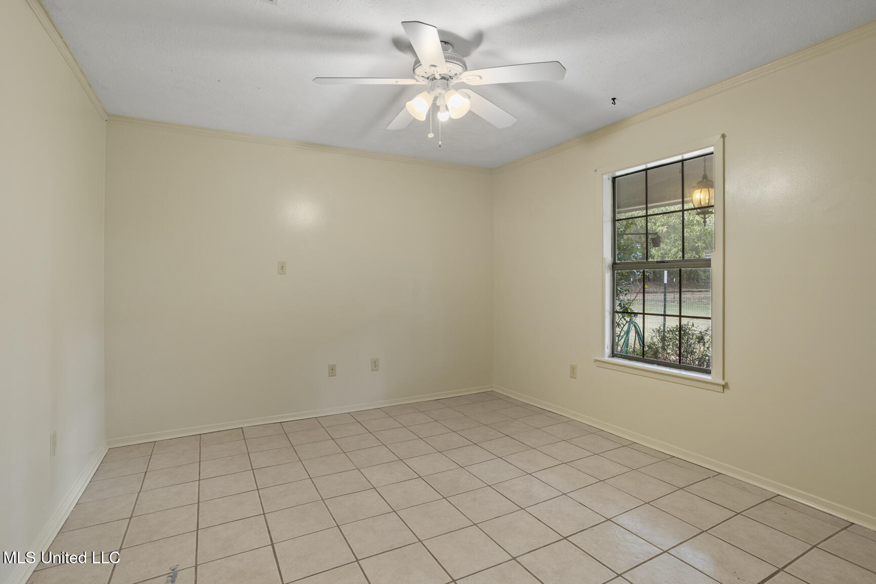 18899 Midway Road Property Photo 24