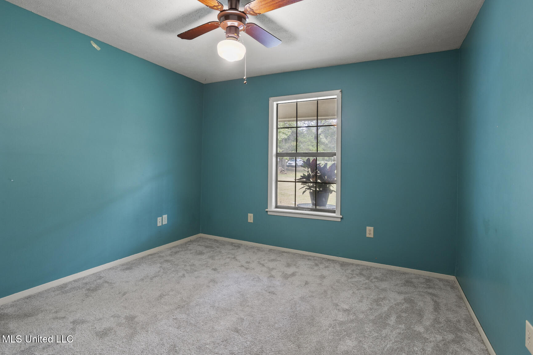 18899 Midway Road Property Photo 27