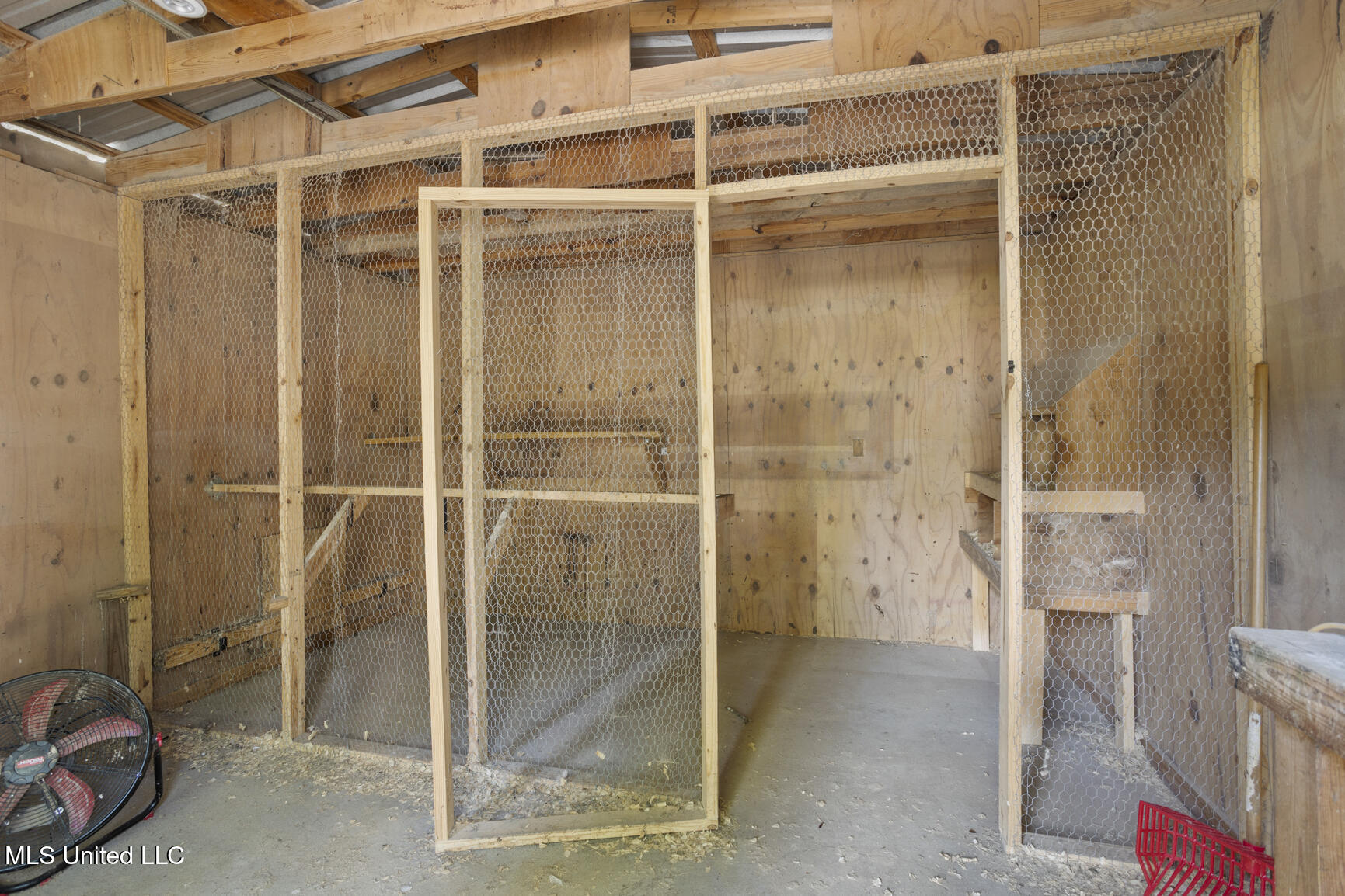 18899 Midway Road Property Photo 38