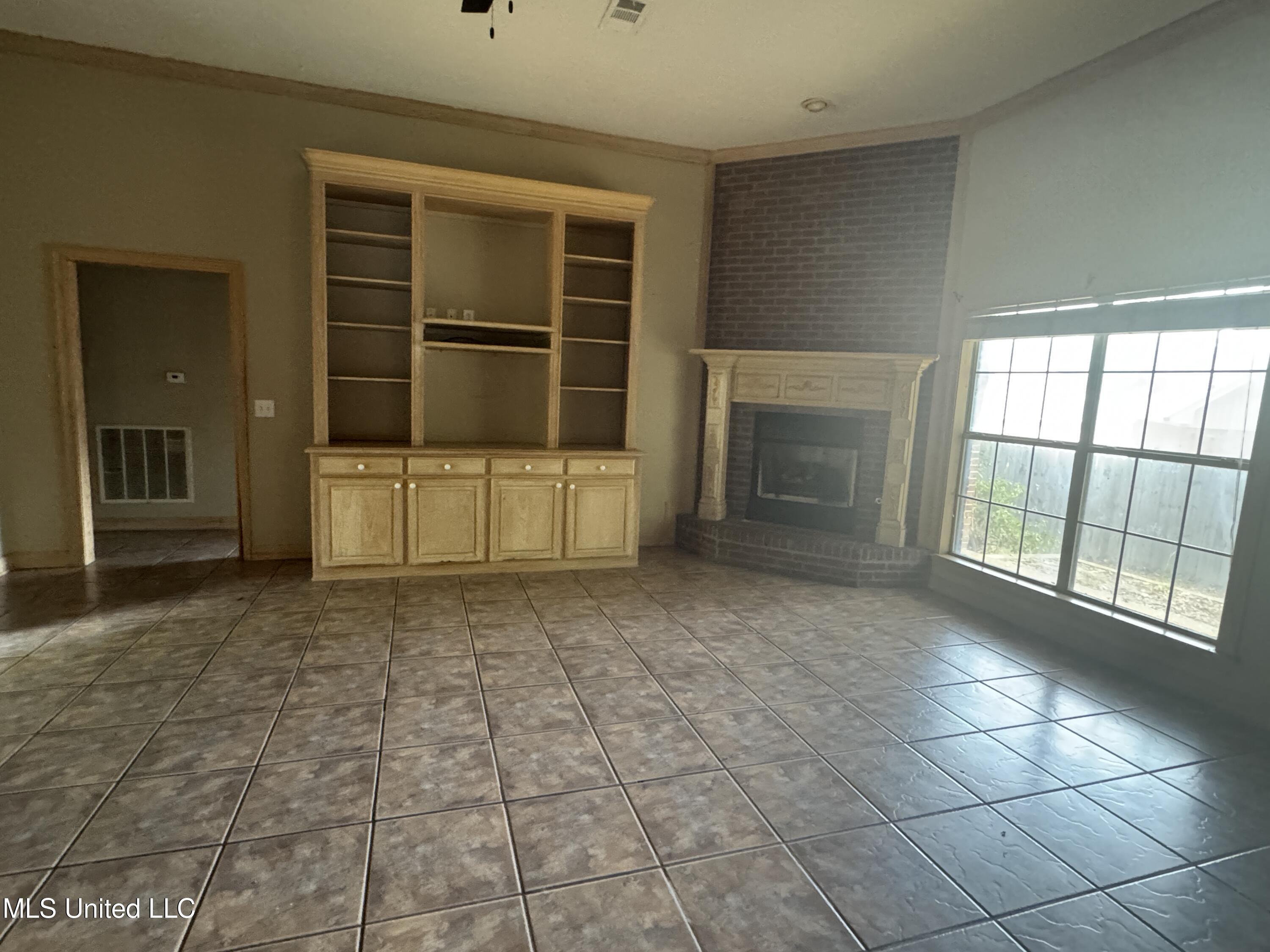 316 Southhaven Drive Property Photo 2