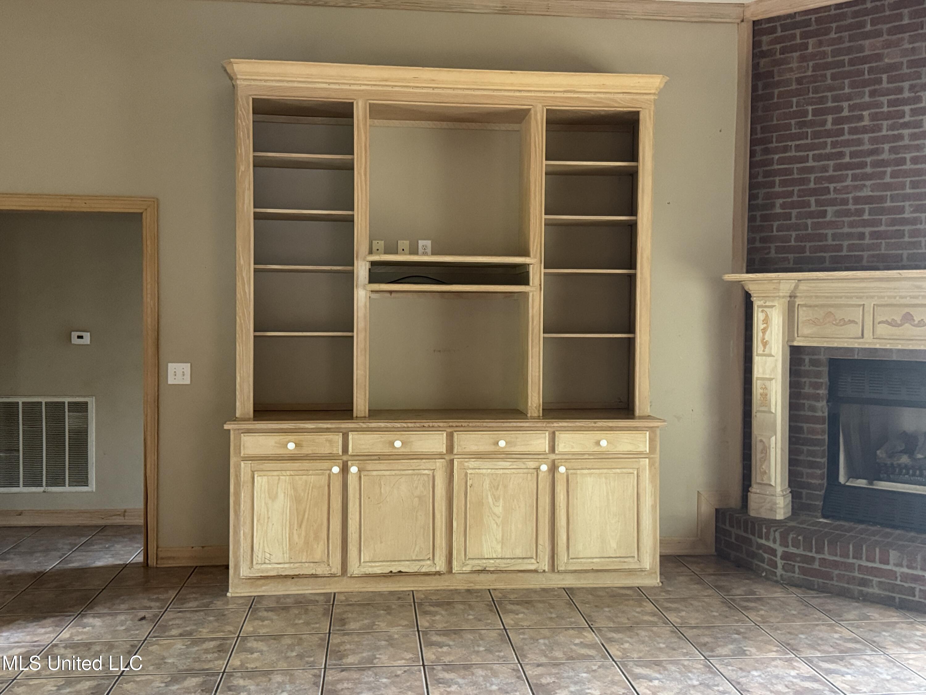 316 Southhaven Drive Property Photo 5