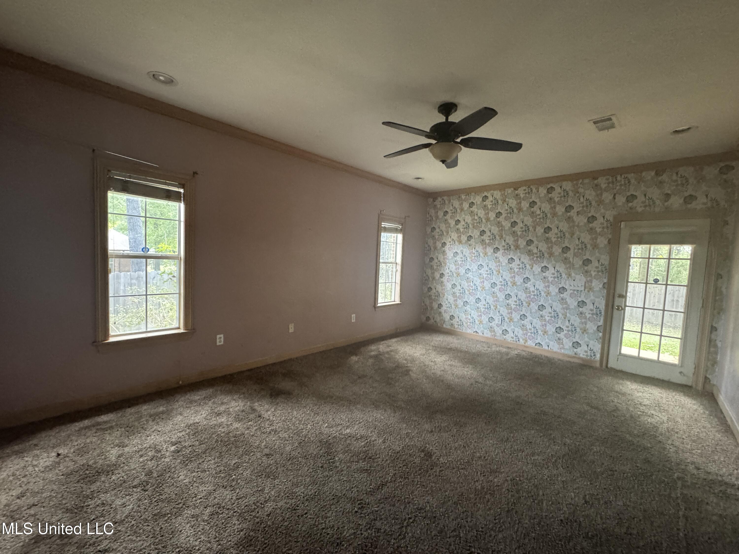 316 Southhaven Drive Property Photo 8