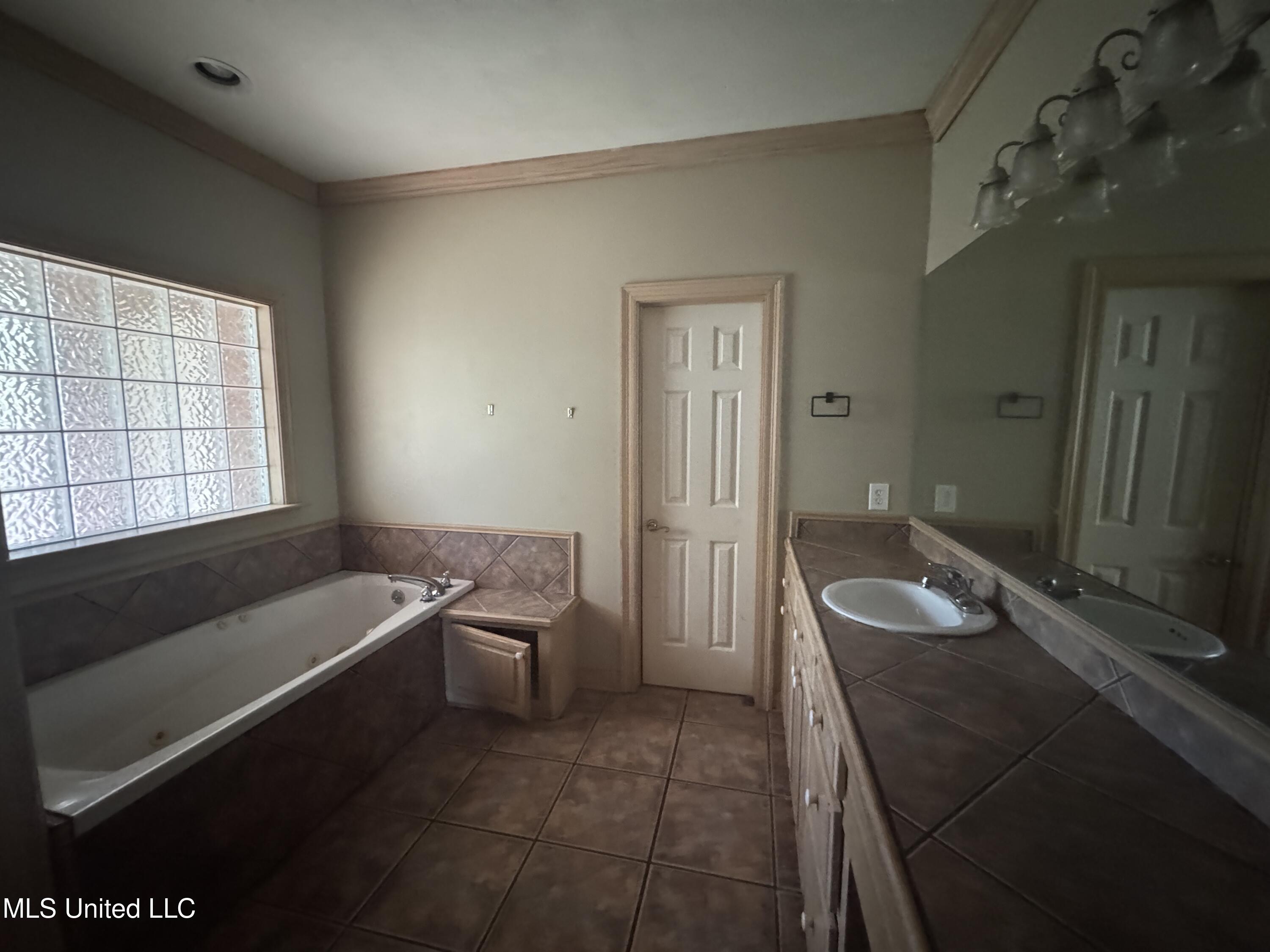 316 Southhaven Drive Property Photo 10