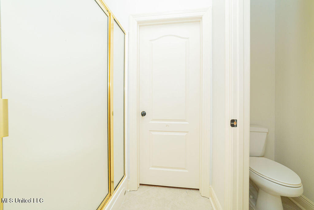 108 Oaks Boulevard Property Photo 19