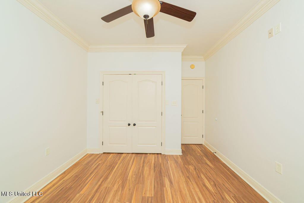 108 Oaks Boulevard Property Photo 28