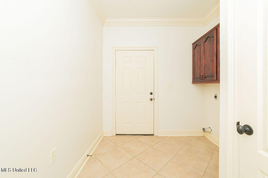 108 Oaks Boulevard Property Photo 33