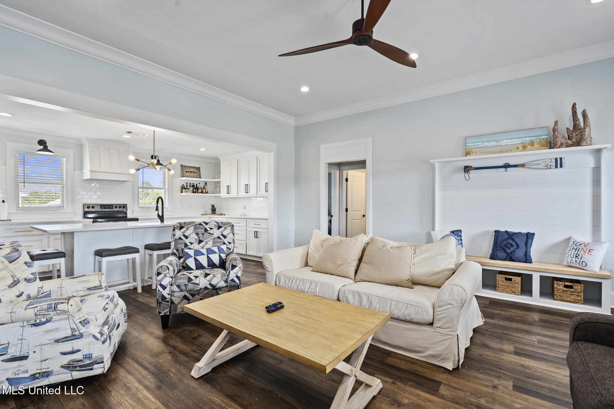 4021 Blue Jay Street Property Photo 5