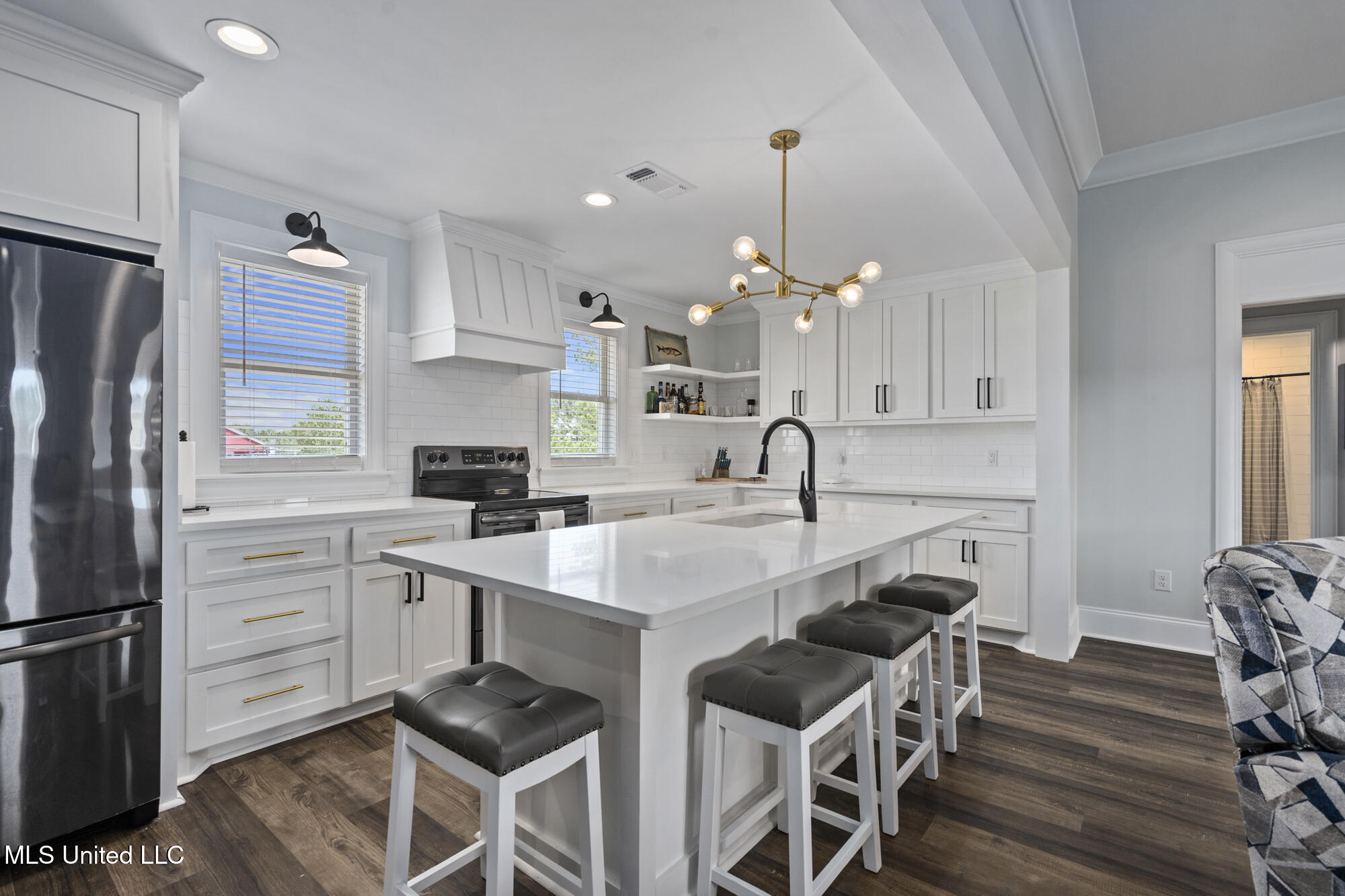 4021 Blue Jay Street Property Photo 8