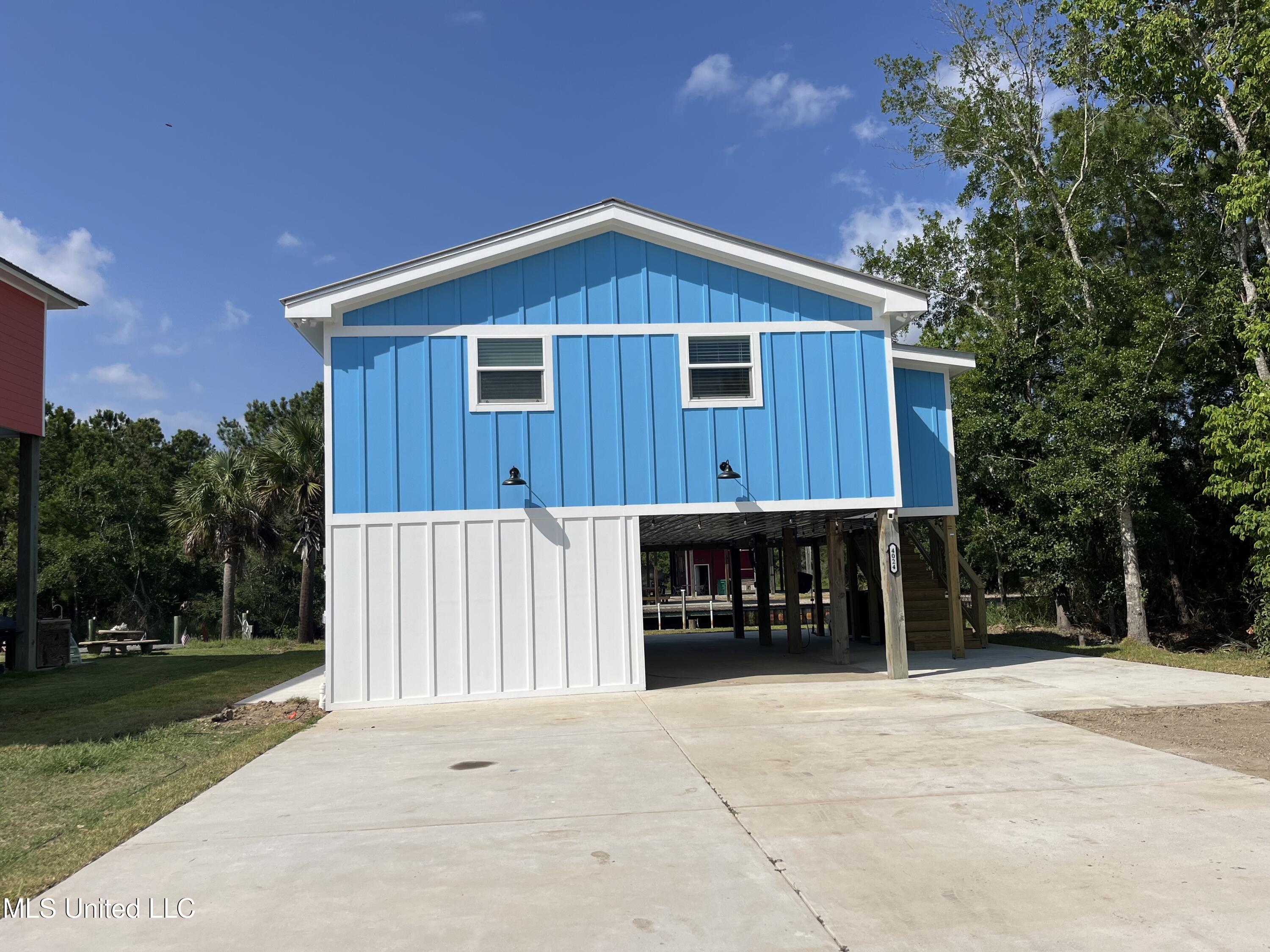 4024 Blue Jay Street Property Photo 2