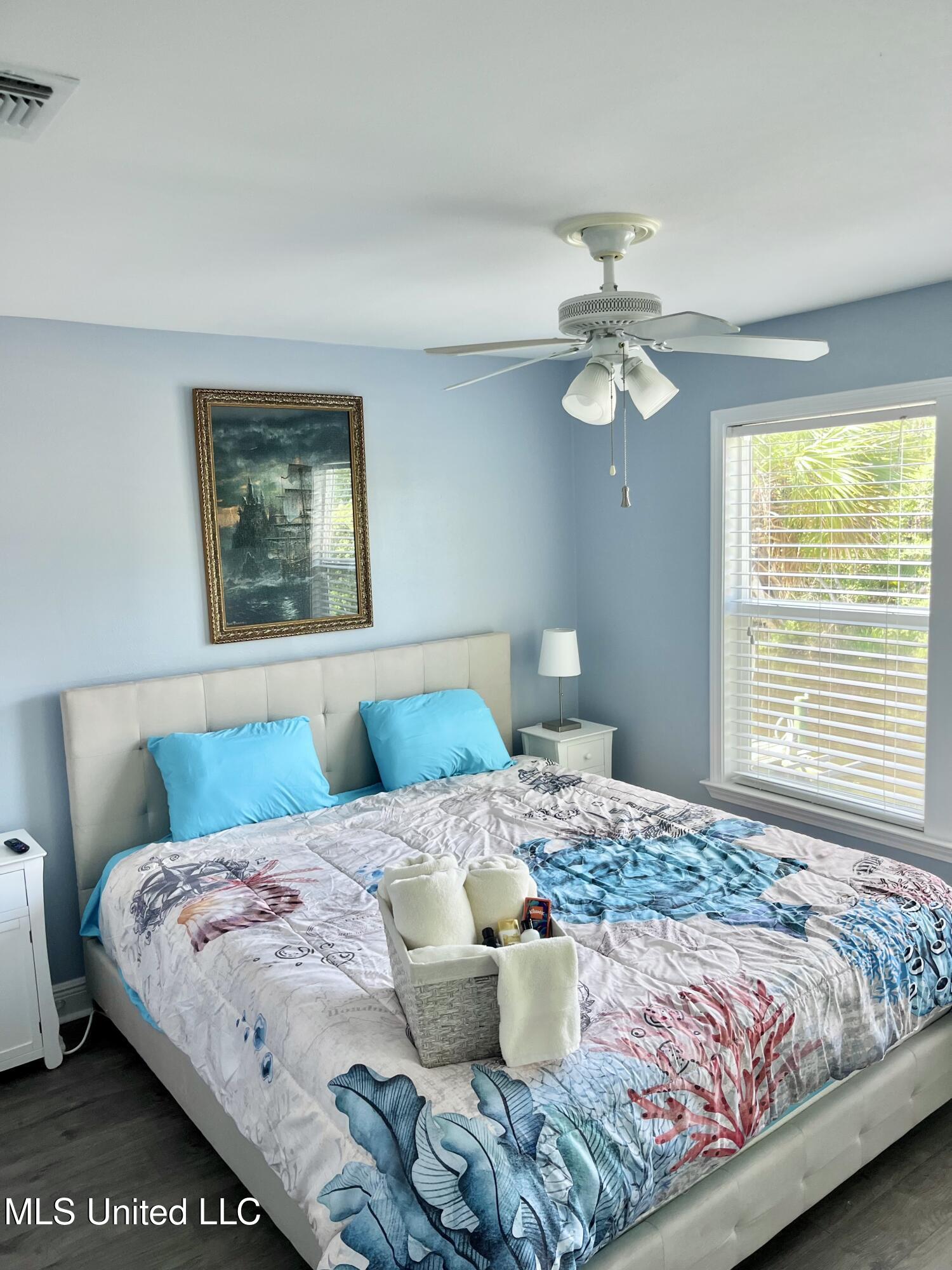 4024 Blue Jay Street Property Photo 9