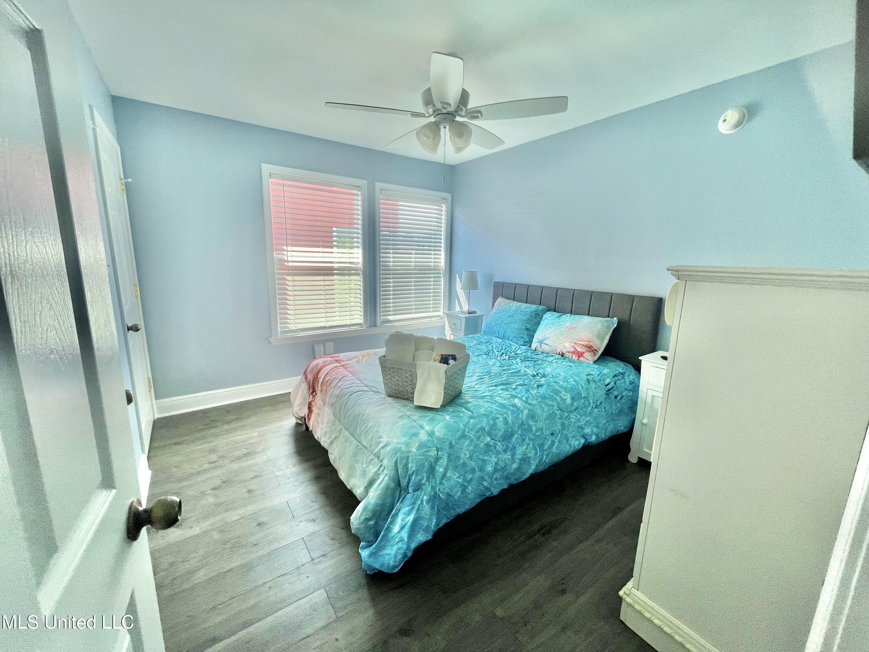 4024 Blue Jay Street Property Photo 12