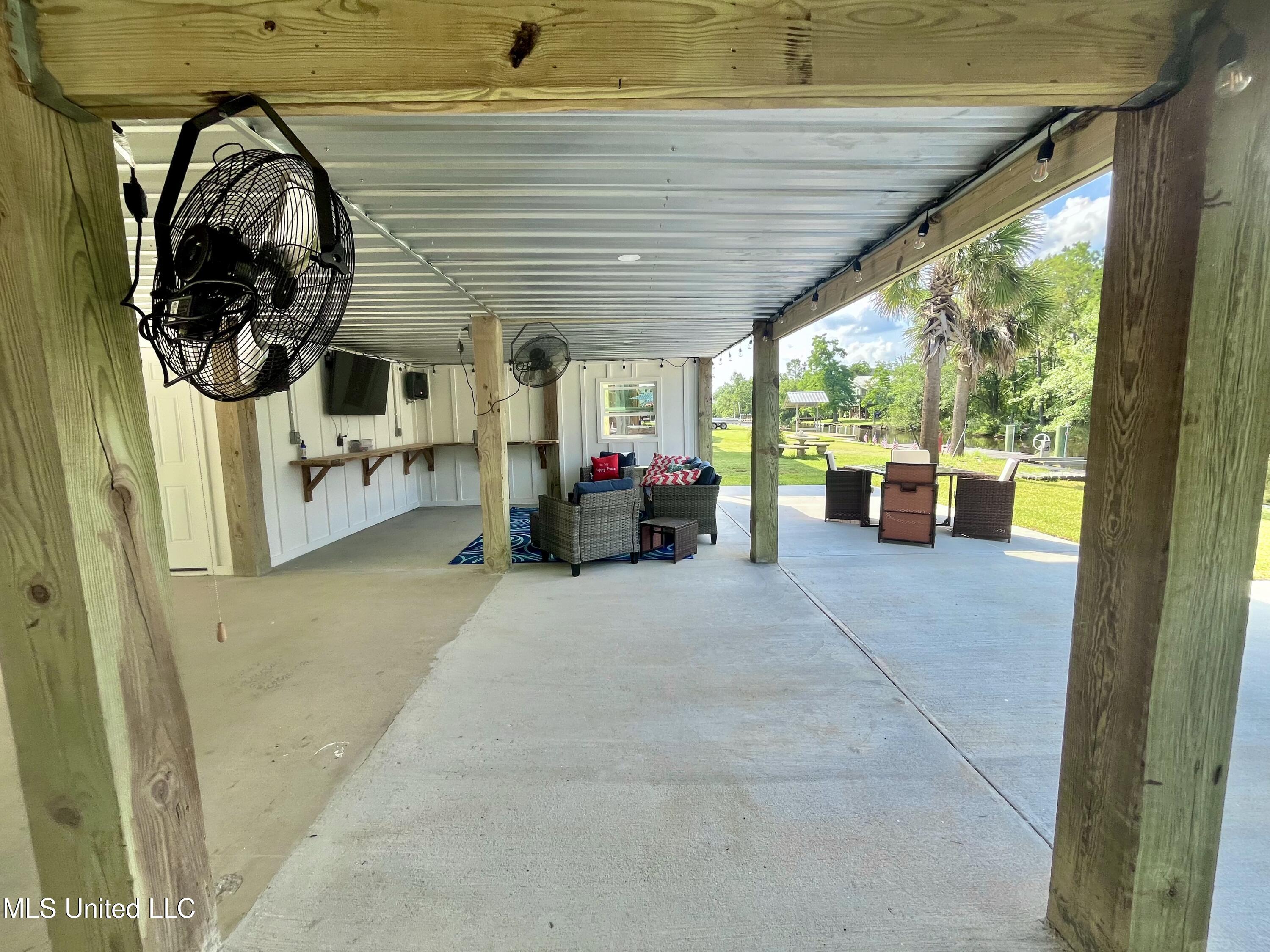 4024 Blue Jay Street Property Photo 13