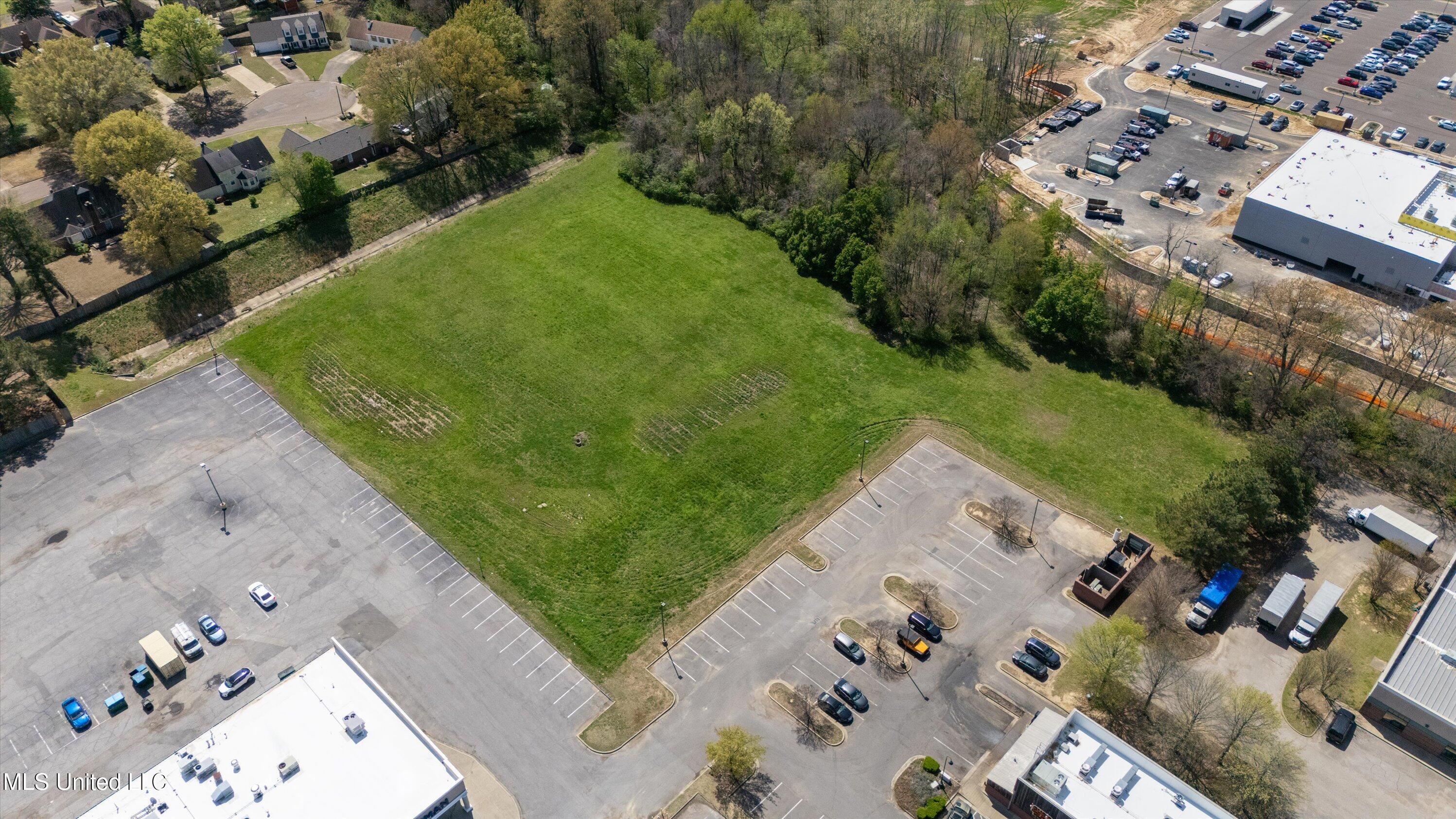 38 E Goodman Road Property Photo 4