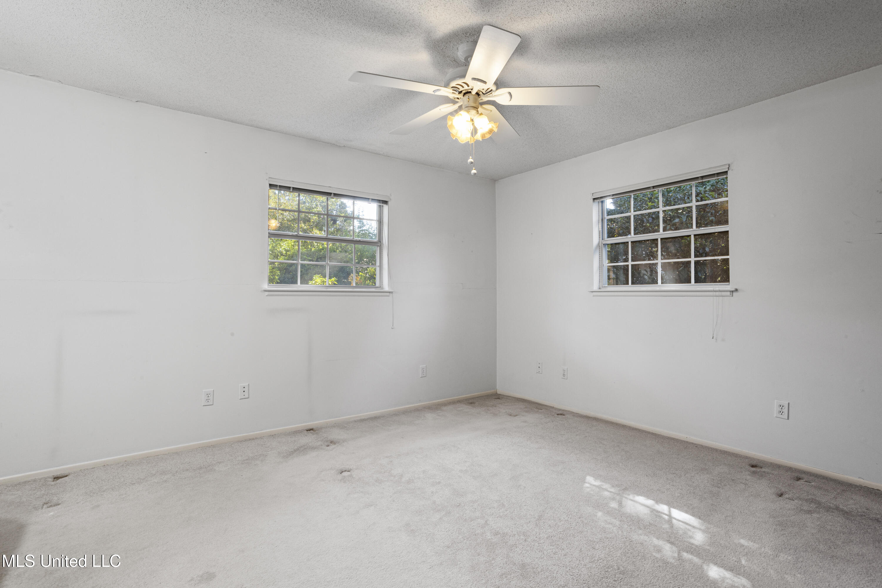 8 Lexington Place Property Photo 11