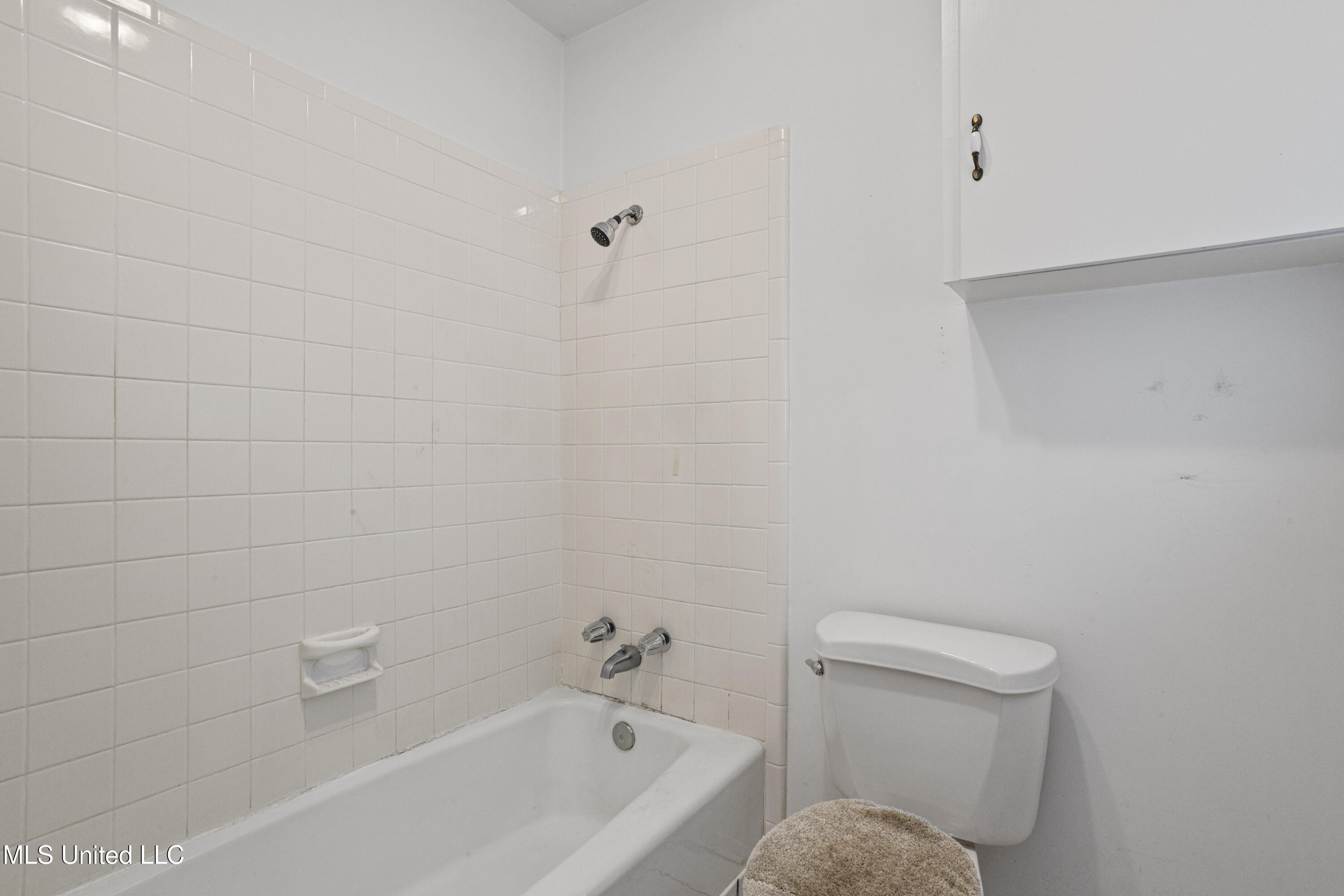 8 Lexington Place Property Photo 13