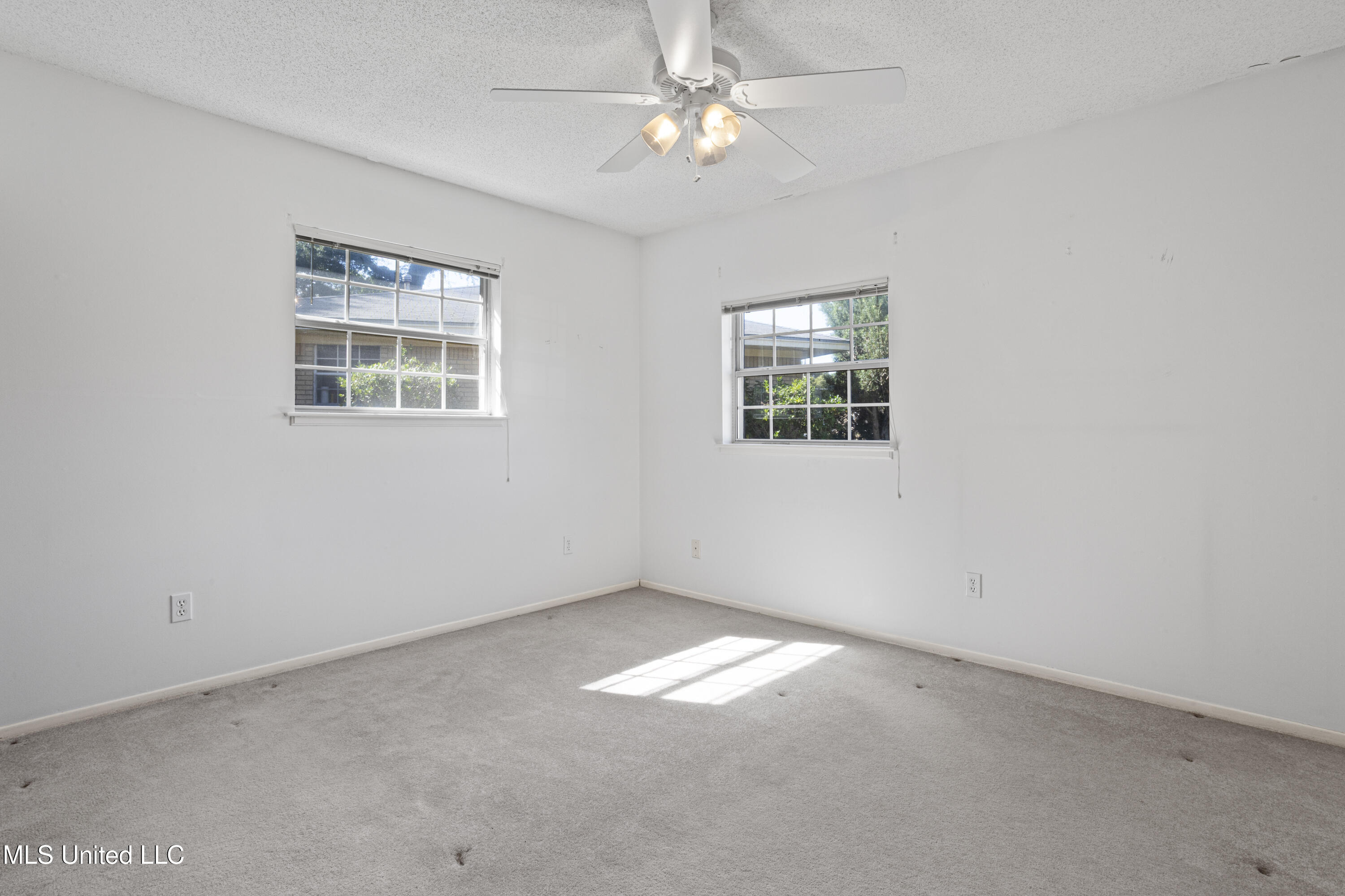 8 Lexington Place Property Photo 14