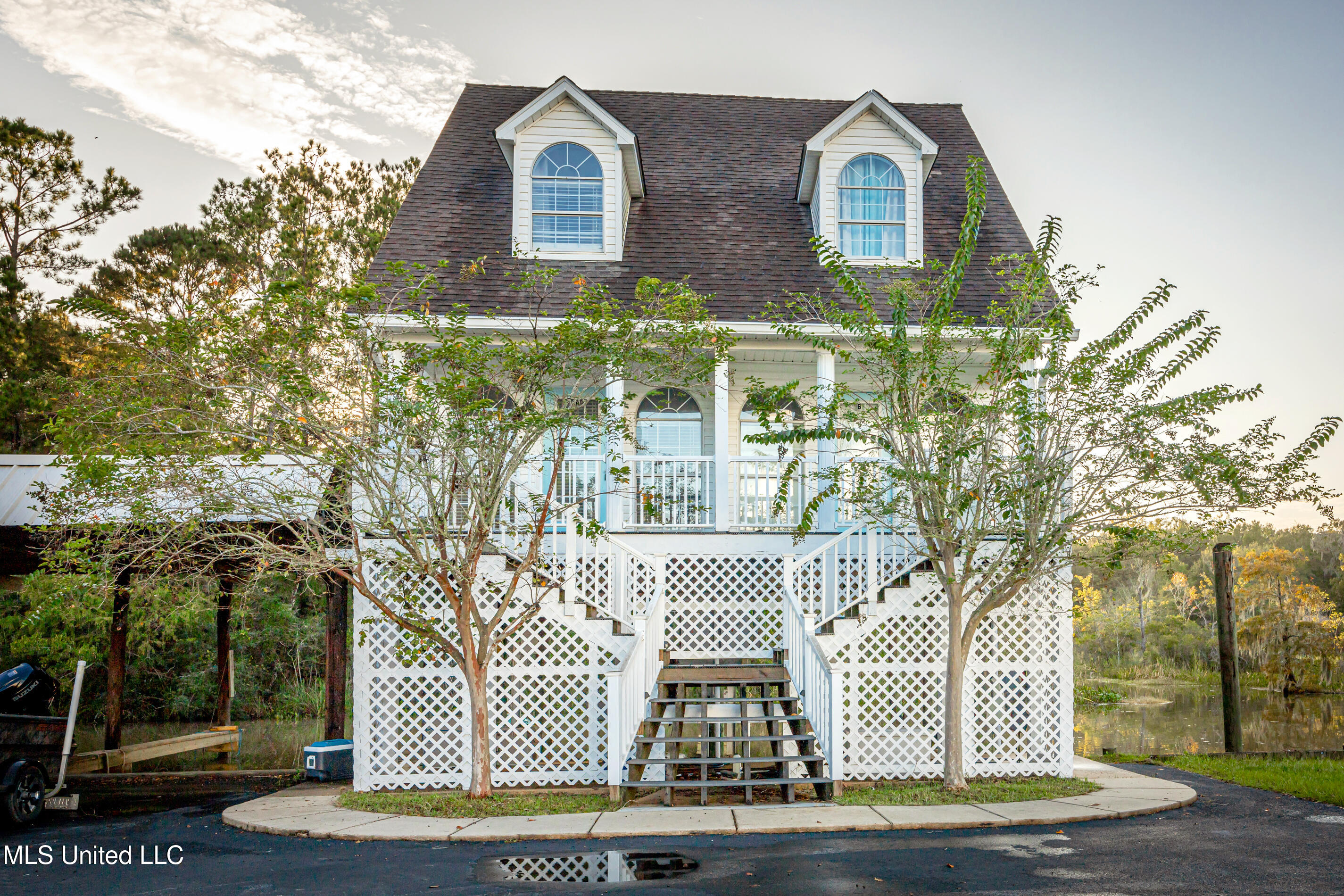 1102 Stanfield Point Road Property Photo 1