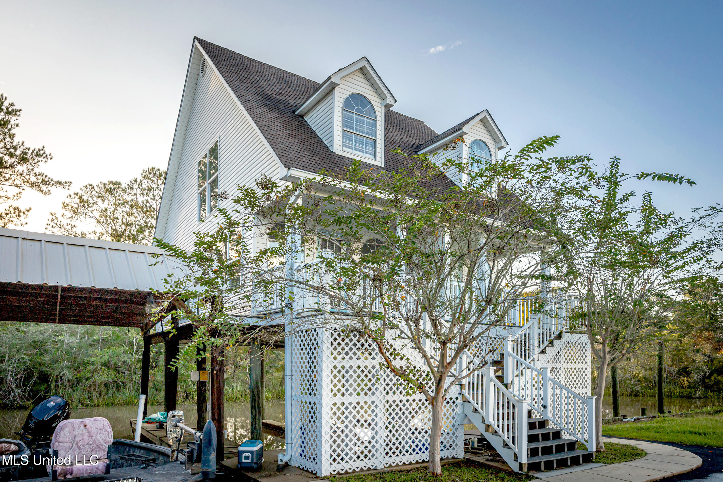 1102 Stanfield Point Road Property Photo 5