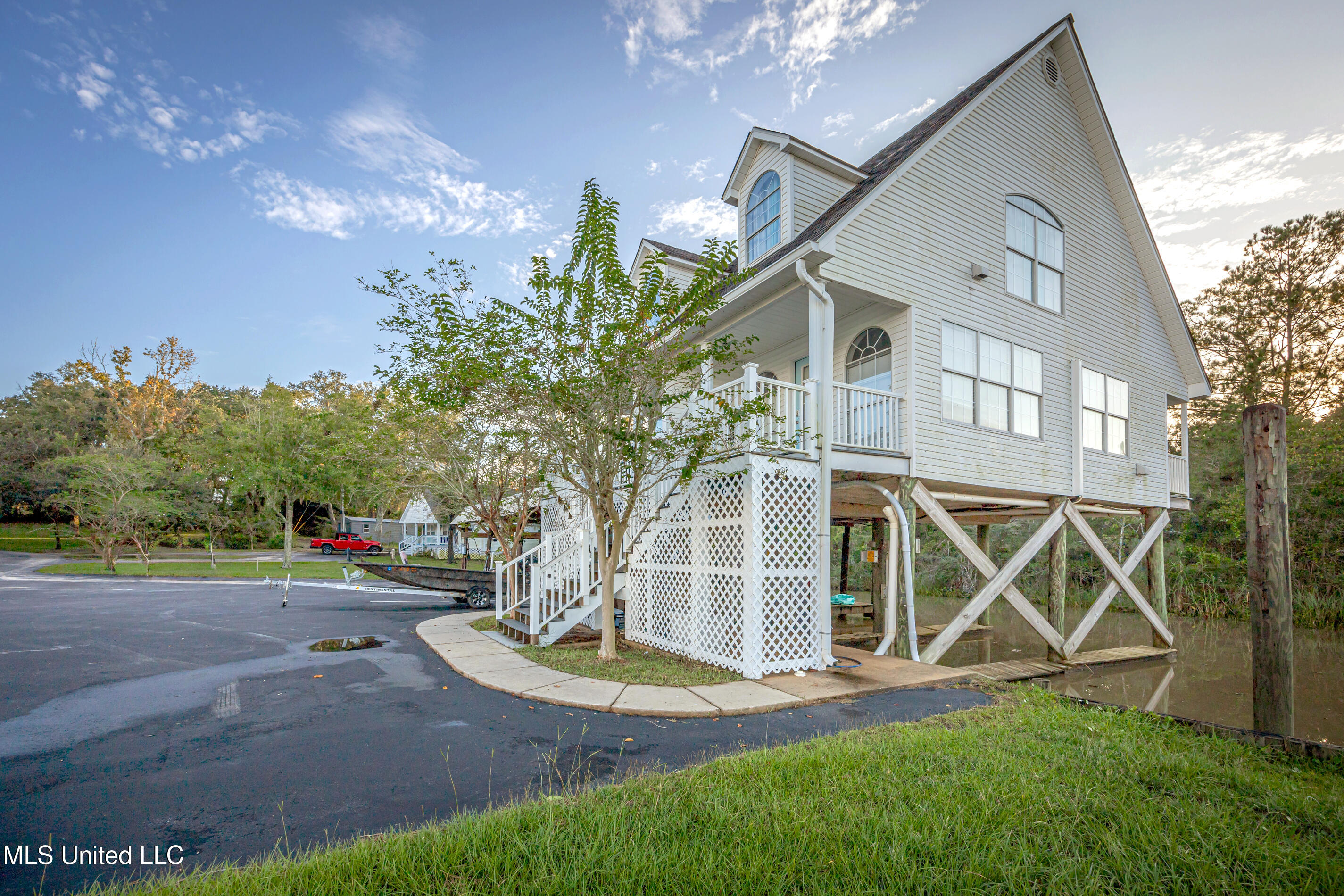 1102 Stanfield Point Road Property Photo 6