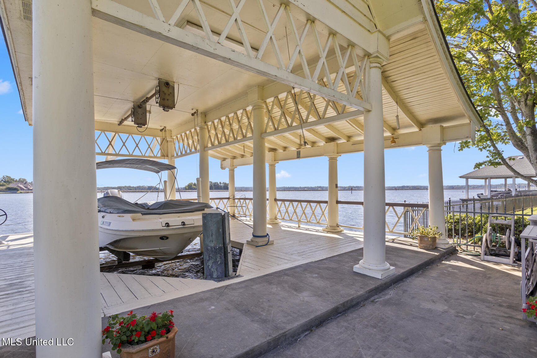 106 Colony Crown Property Photo 30
