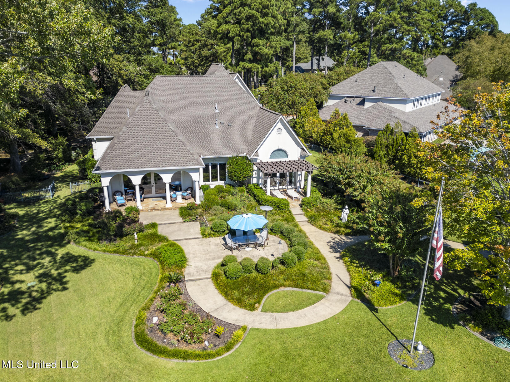 106 Colony Crown Property Photo 39
