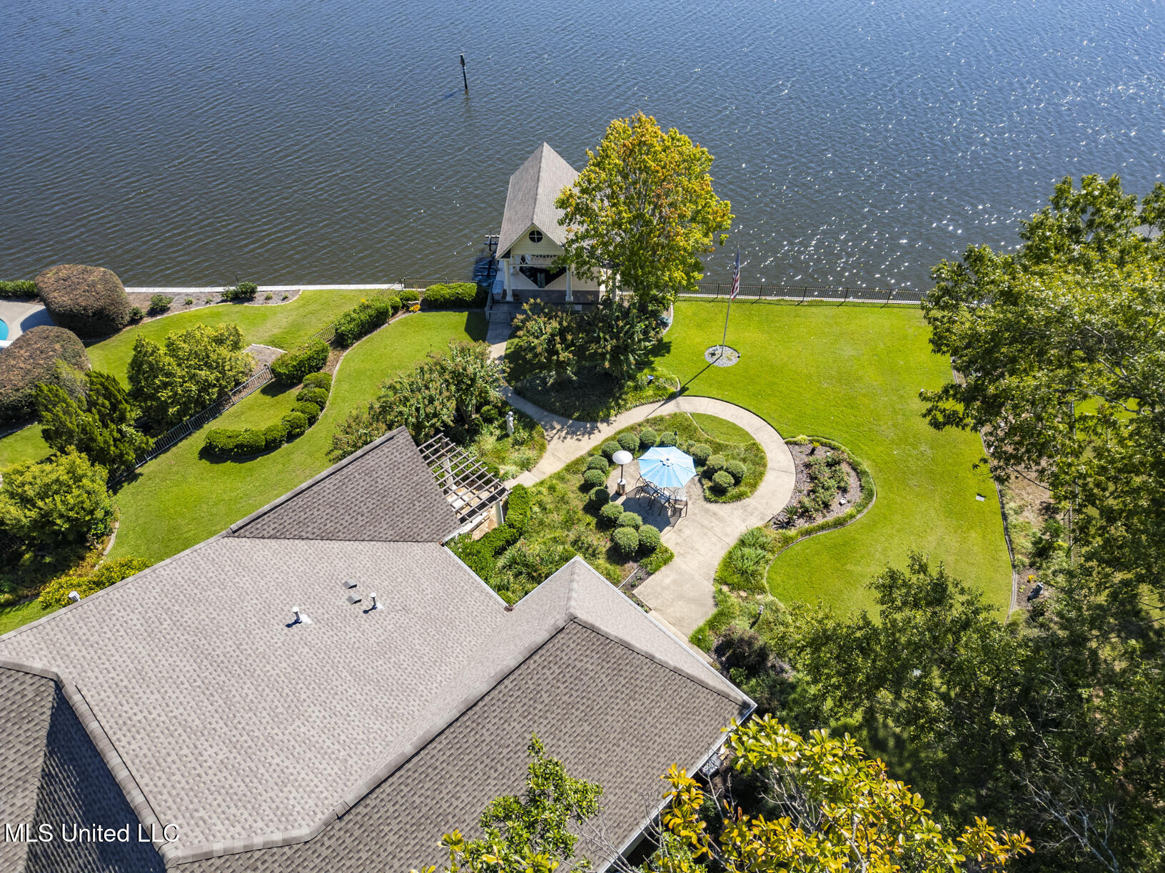 106 Colony Crown Property Photo 43