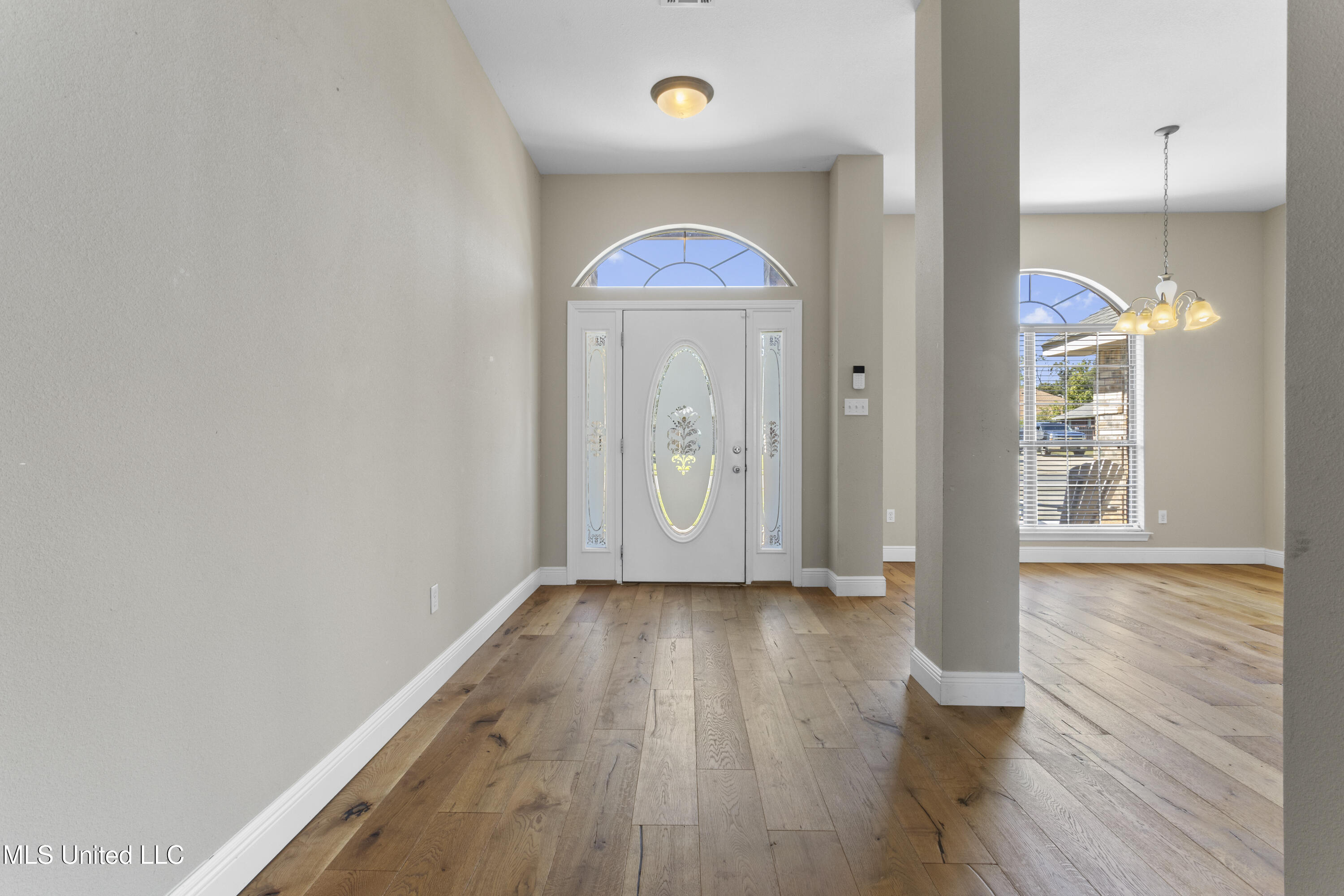 11319 Camelot Estates Drive Property Photo 8