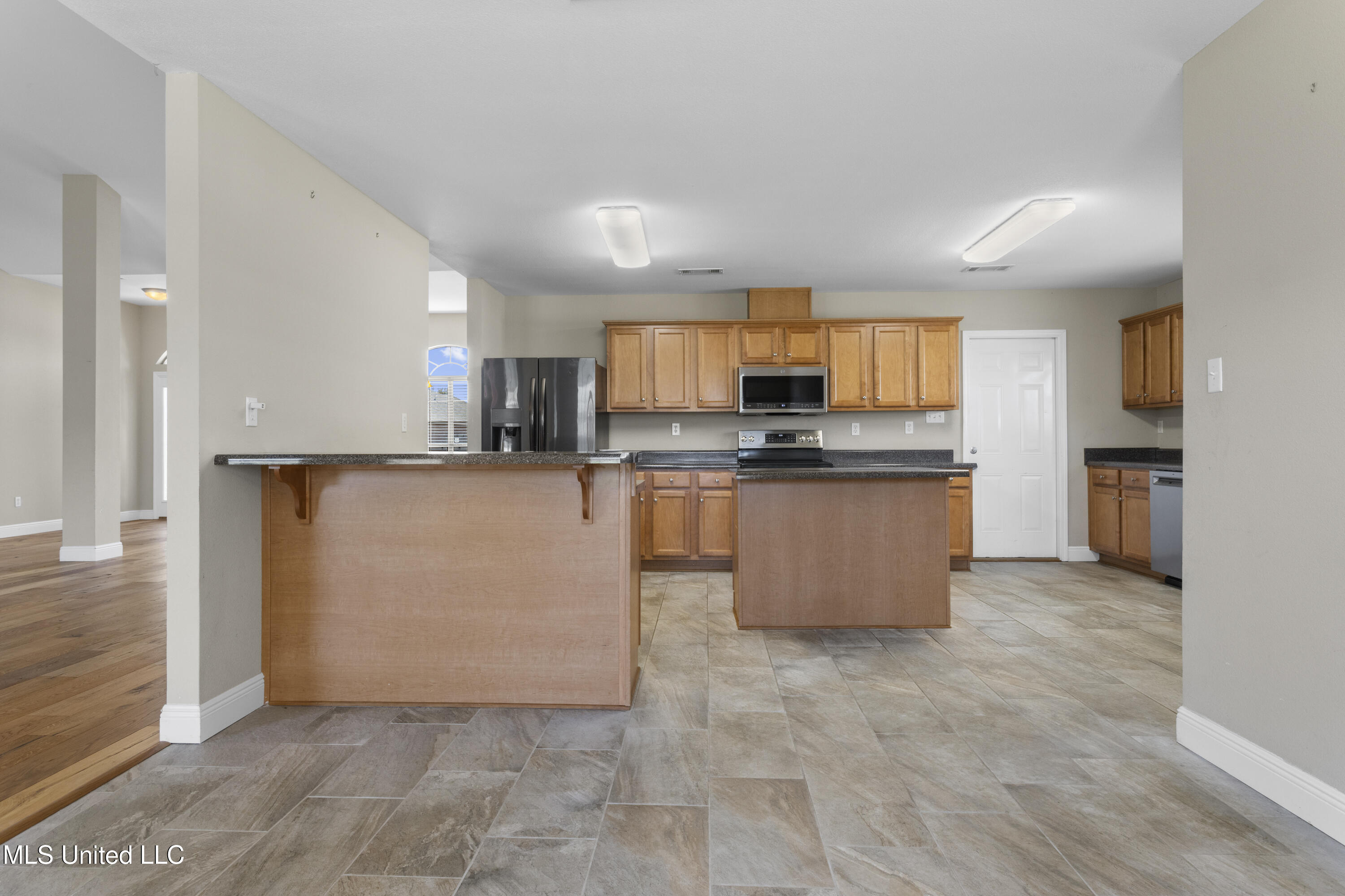 11319 Camelot Estates Drive Property Photo 16