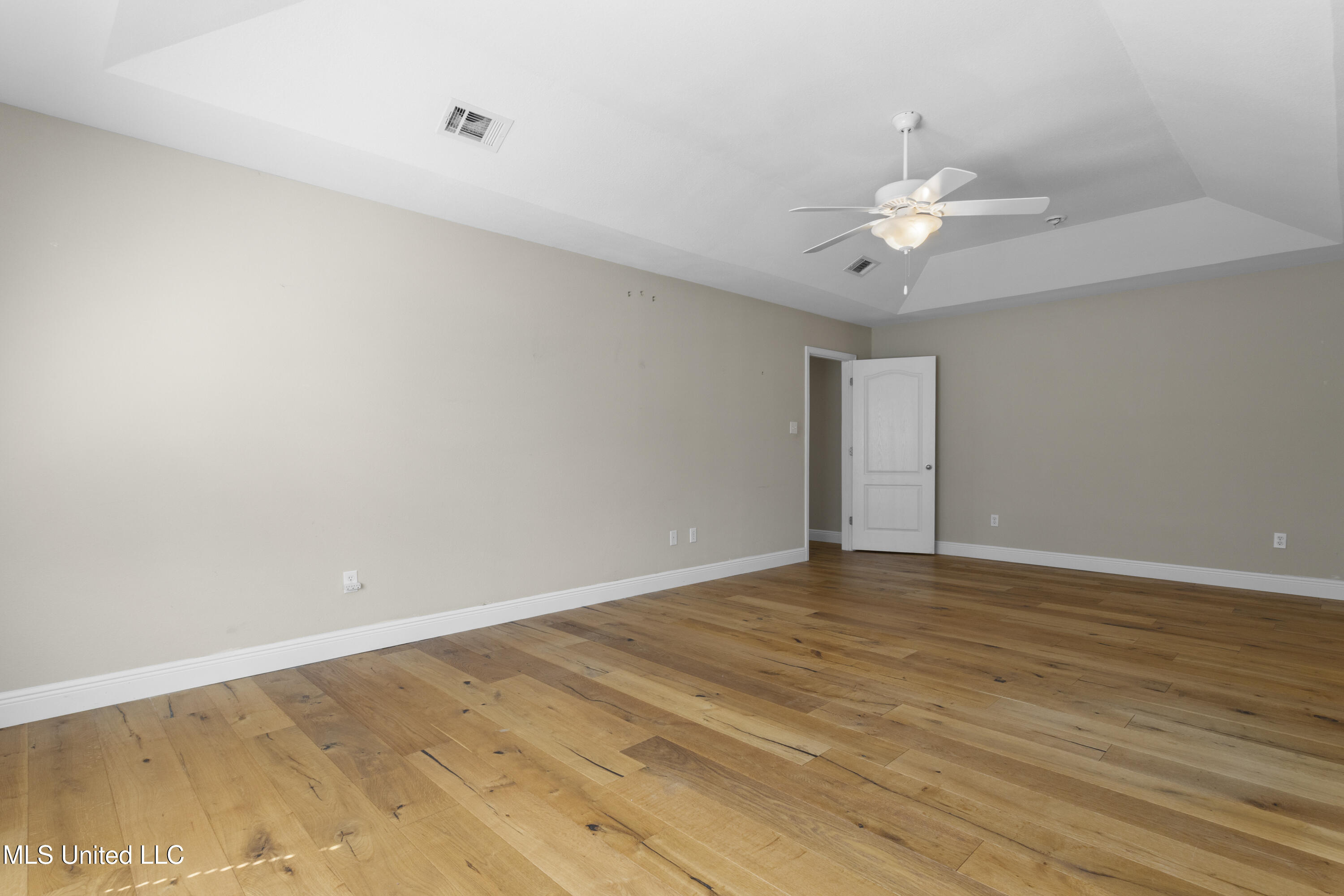 11319 Camelot Estates Drive Property Photo 22