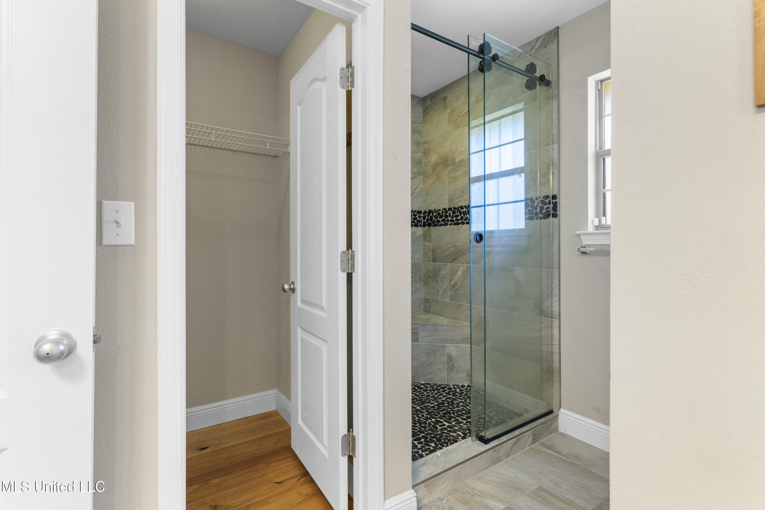 11319 Camelot Estates Drive Property Photo 27