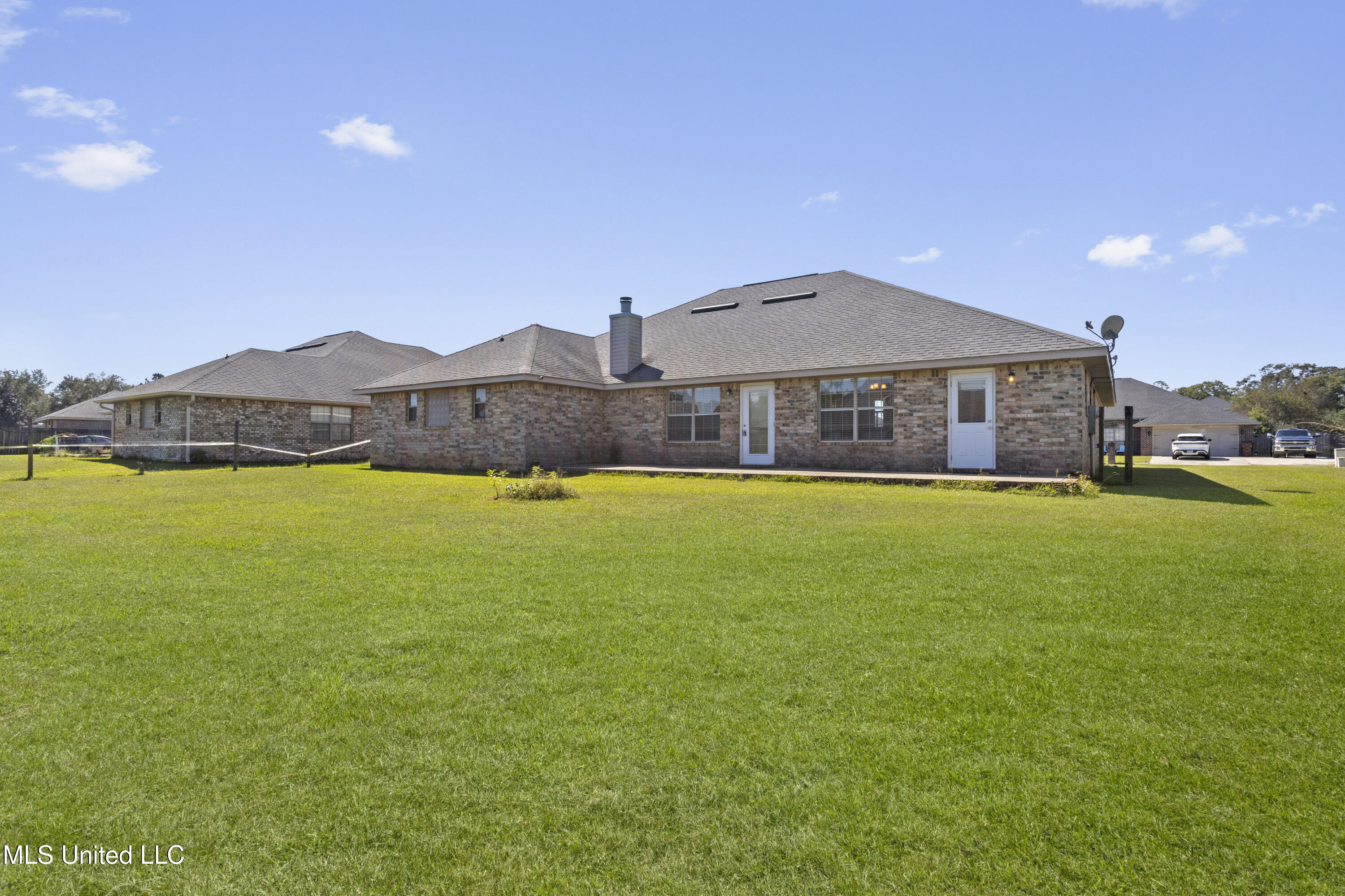 11319 Camelot Estates Drive Property Photo 38